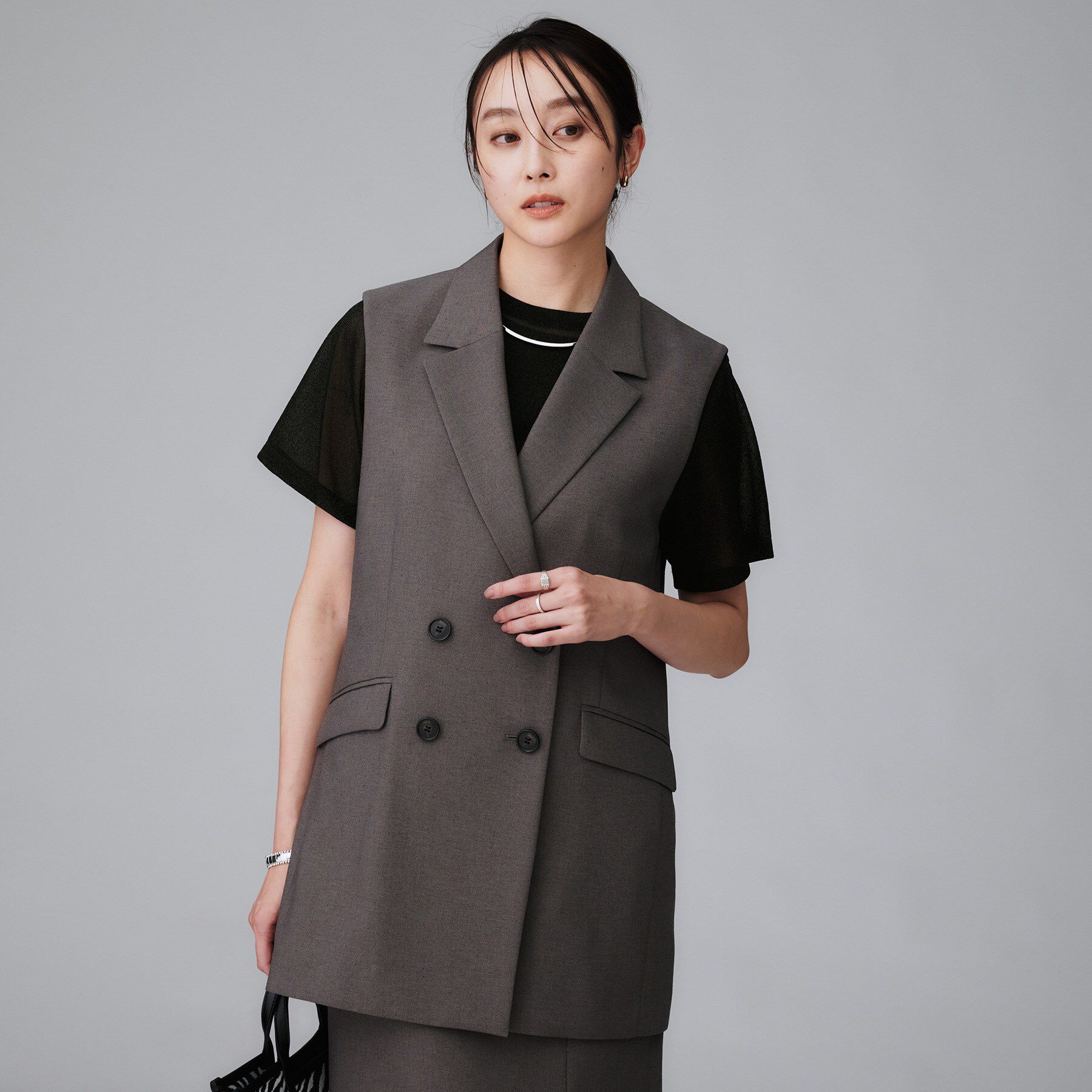 UNTITLED「【洗える】ラメシアーTシャツ」|Tシャツ・カットソー|