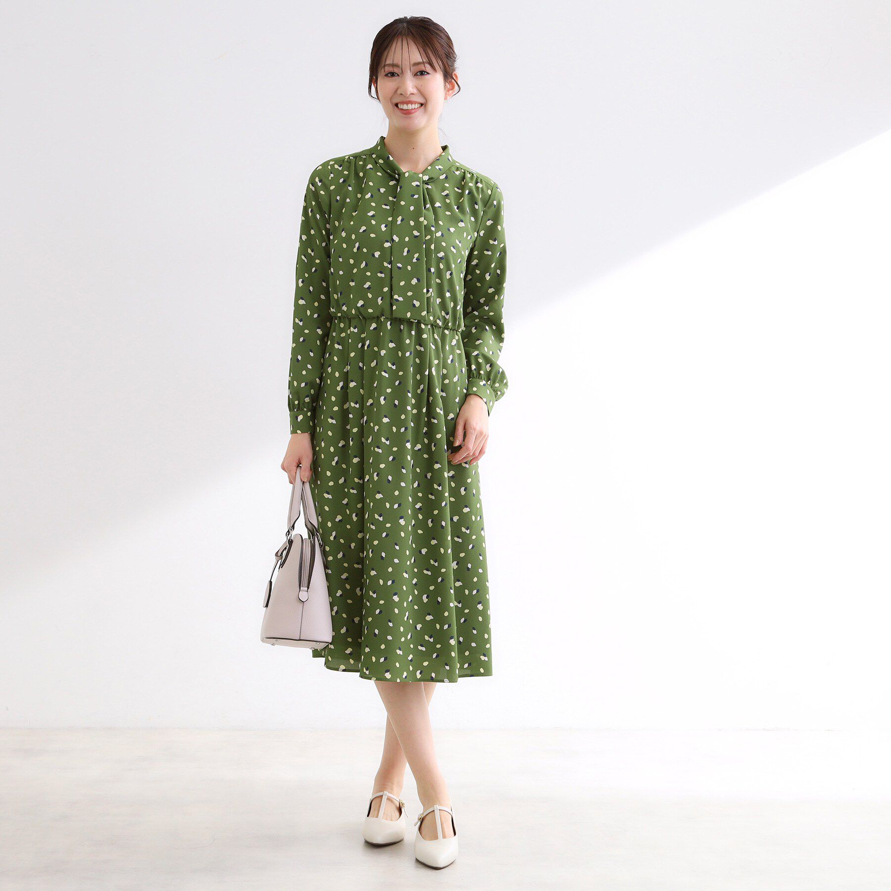 Reflect「【通勤・おでかけにおすすめ◎】フラワープリントボウタイワンピース」|ワンピース|