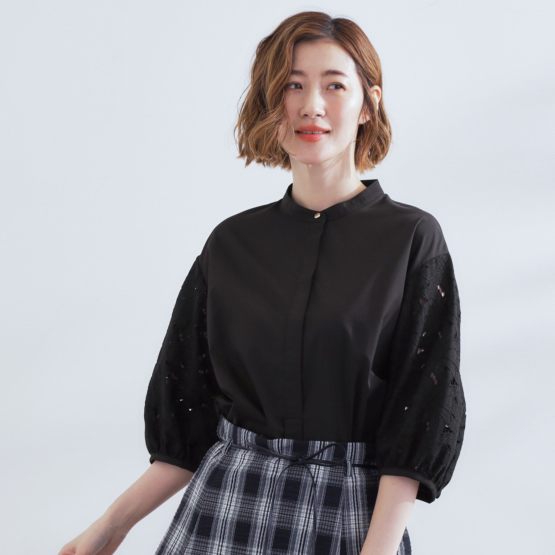 grove「【サスティナブル原料/二の腕カバー】華やか袖刺繍ブラウス」|シャツ・ブラウス|