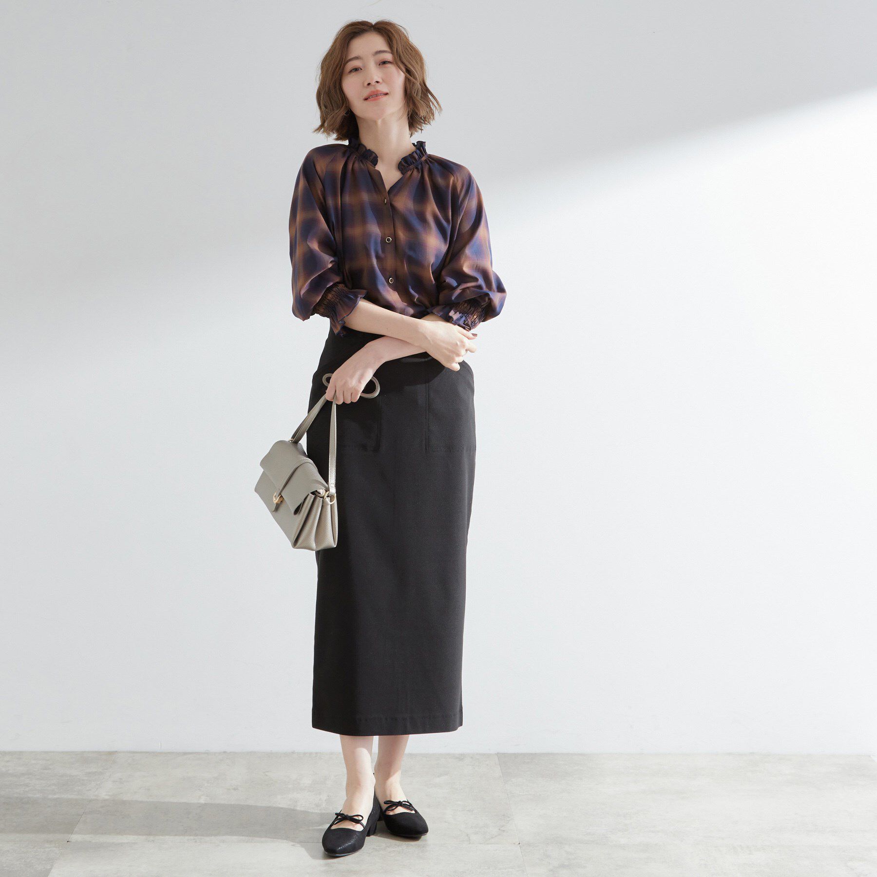 grove「衿もとすっきり一枚で映える 涼しげ秋色チェックブラウス」|シャツ・ブラウス|