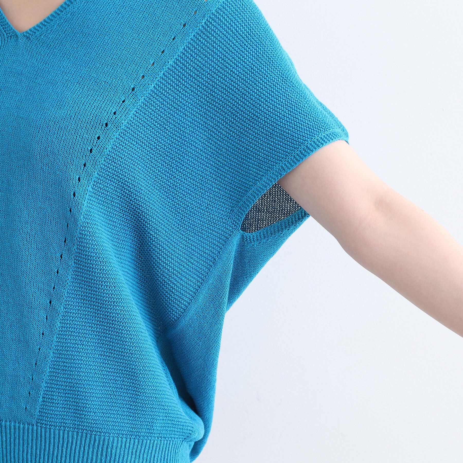 INDIVI「【洗える／サマーニット】無縫製ペーパーヤーンアシメ編地ニット」|ニット・セーター|