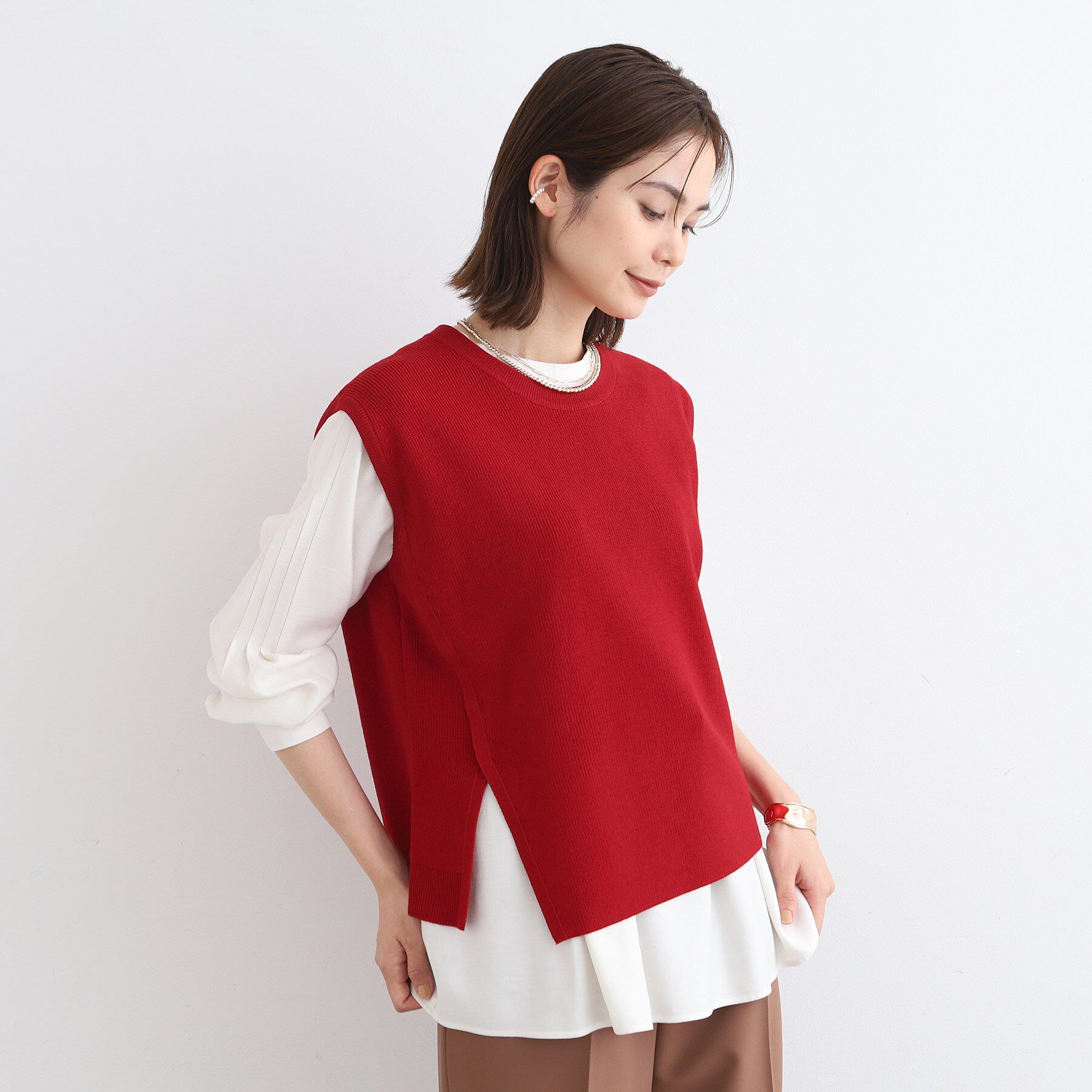 INDIVI「【洗える】アシンメトリーニットベスト」|ニット・セーター|レッド(063)