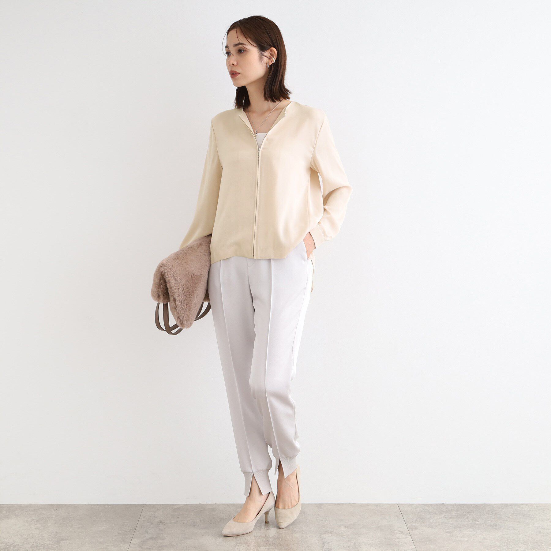 INDIVI「【洗える／UVケア】スエード調サテンジップブラウス」|シャツ・ブラウス|