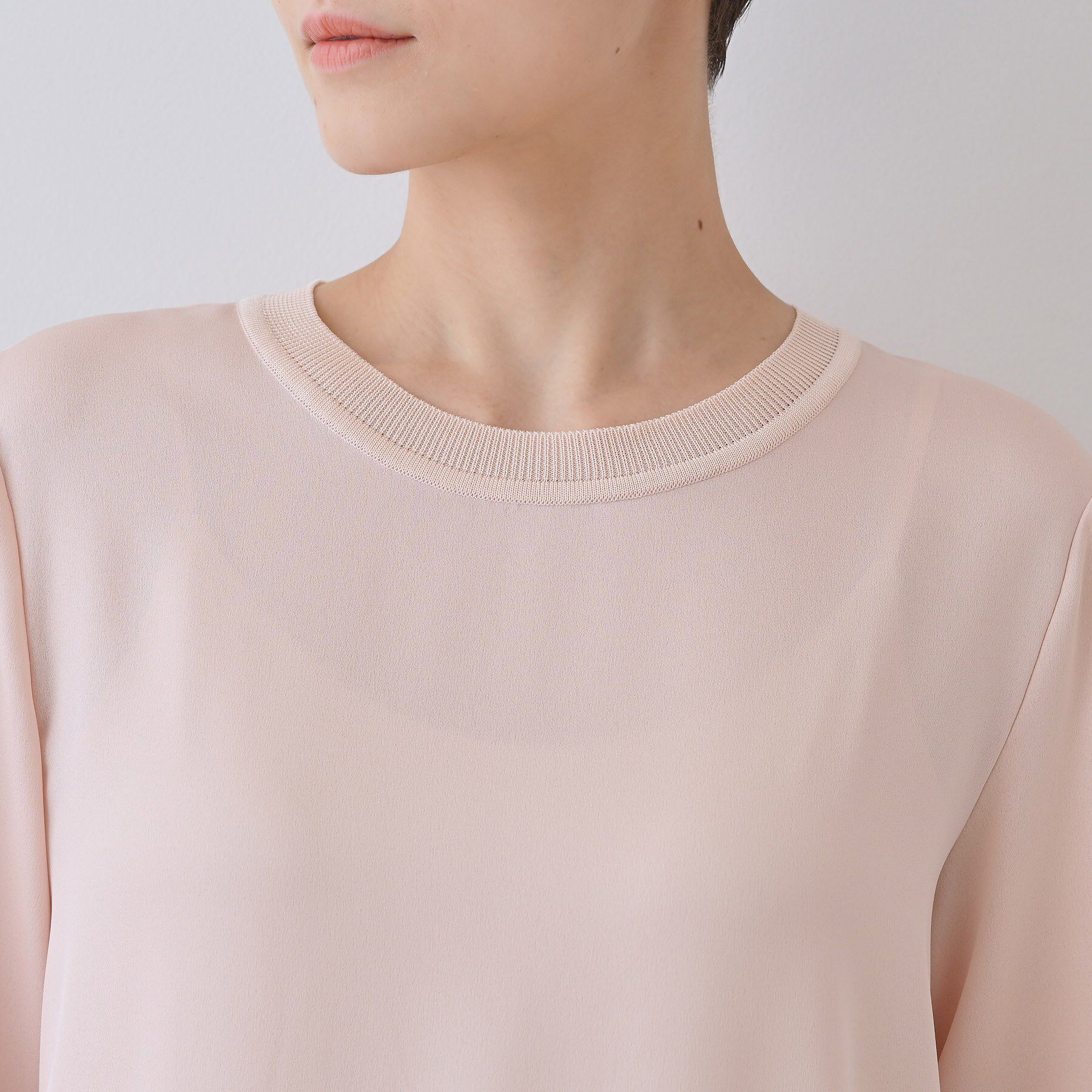 INDIVI「【洗える／5分袖】シルク風素材オフィスブラウス」|シャツ・ブラウス|