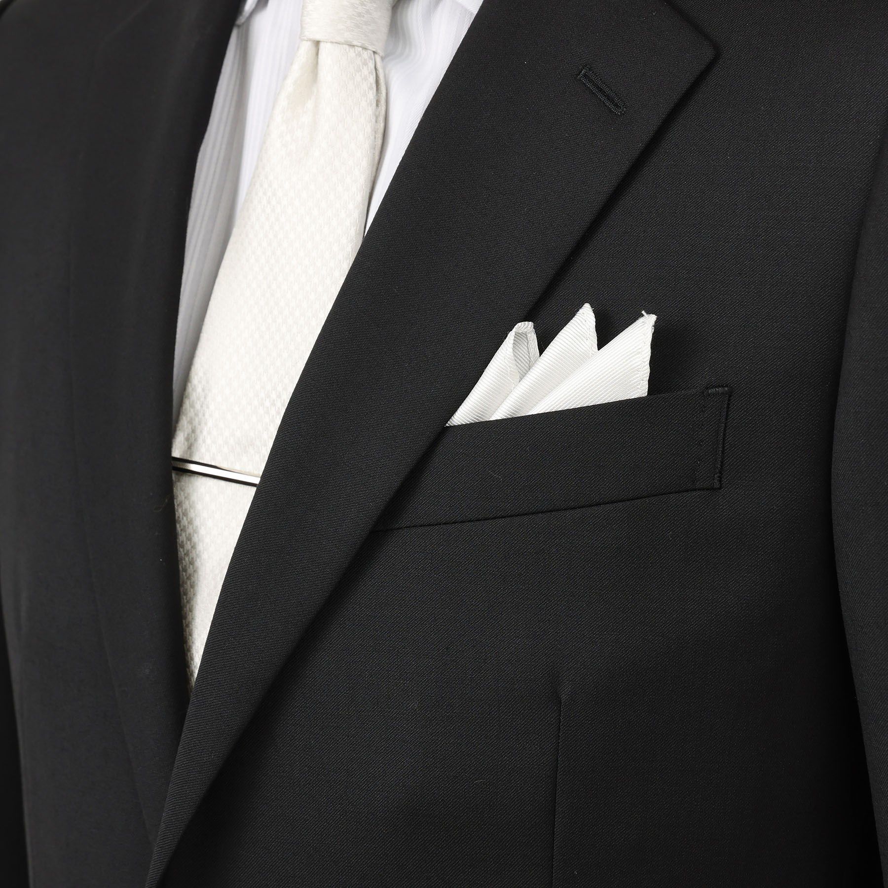 TAKEO KIKUCHI「【冠婚葬祭】無地 サージスーツ/3ピース対応可」|スーツ|