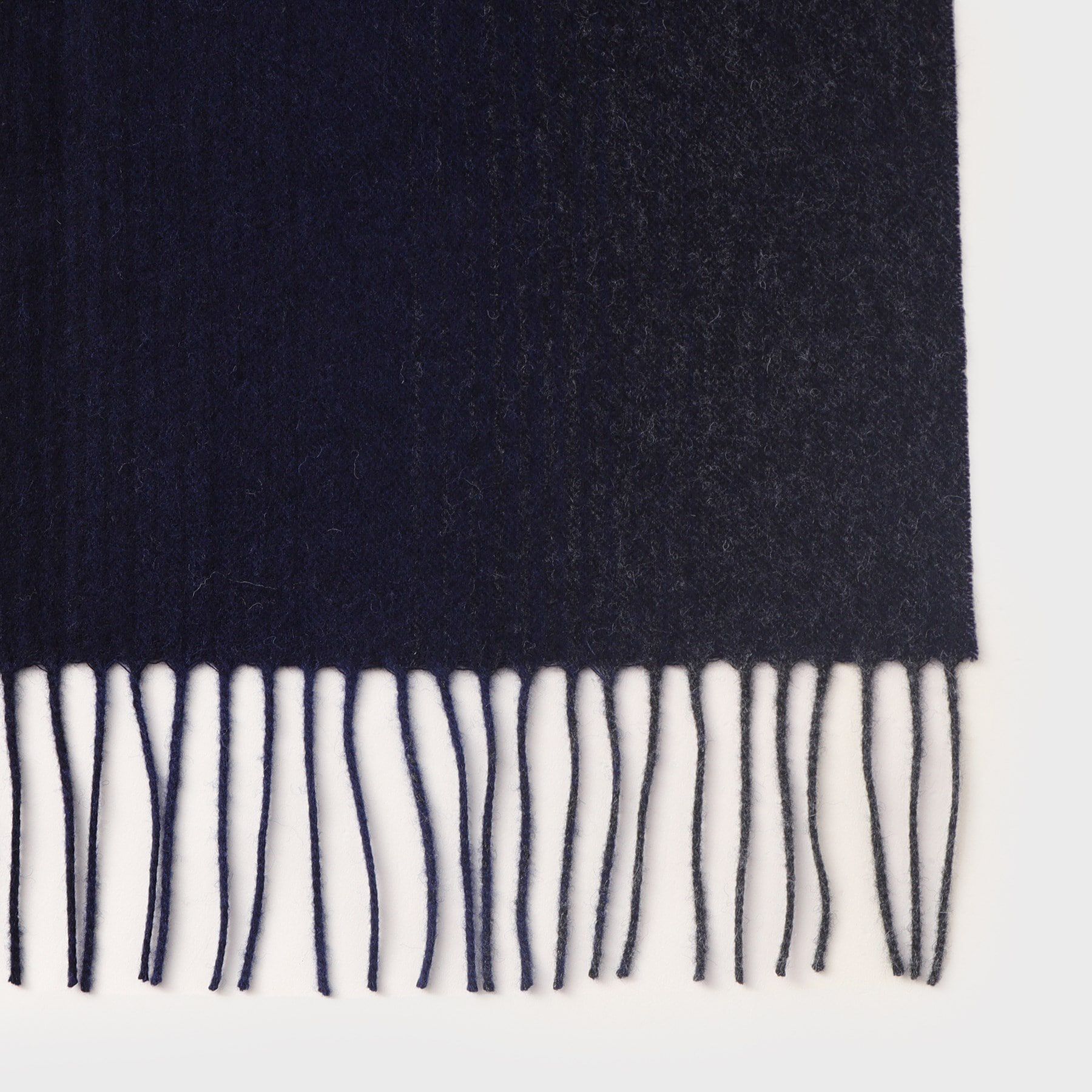 TAKEO KIKUCHI「【洗えるメリノウール混】グラデーション マフラー」|ストール|