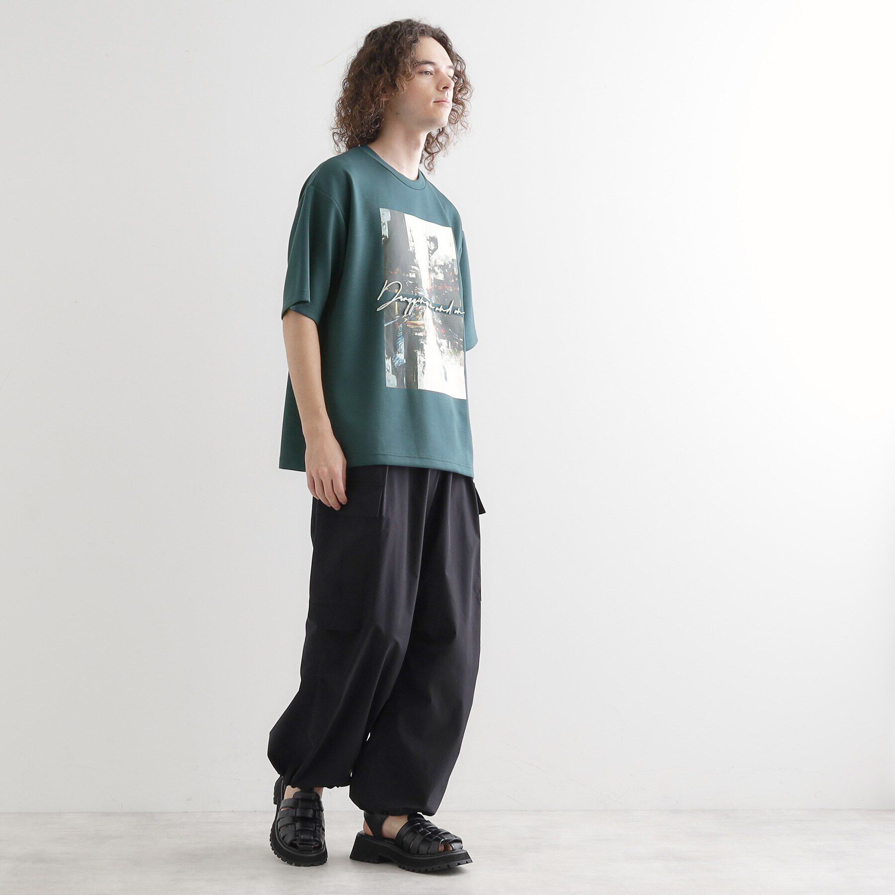 tk.TAKEO KIKUCHI「アーバングラフィックブラシ刺繍Tシャツ」|Tシャツ・カットソー|