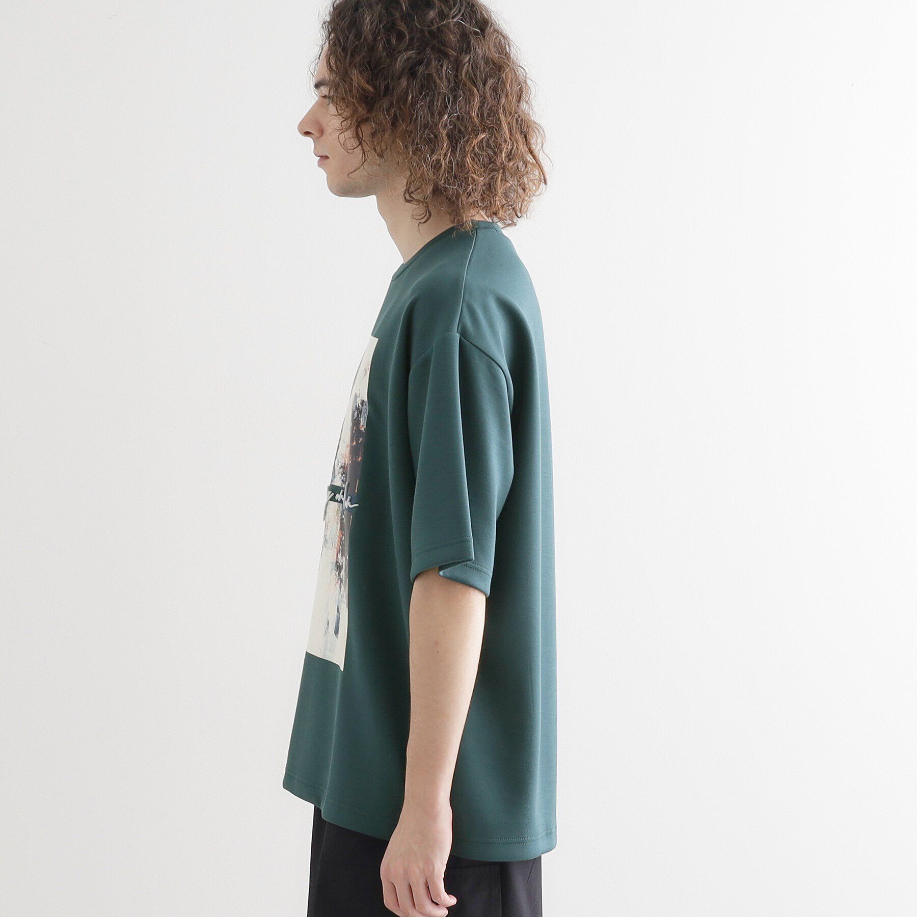 tk.TAKEO KIKUCHI「アーバングラフィックブラシ刺繍Tシャツ」|Tシャツ・カットソー|