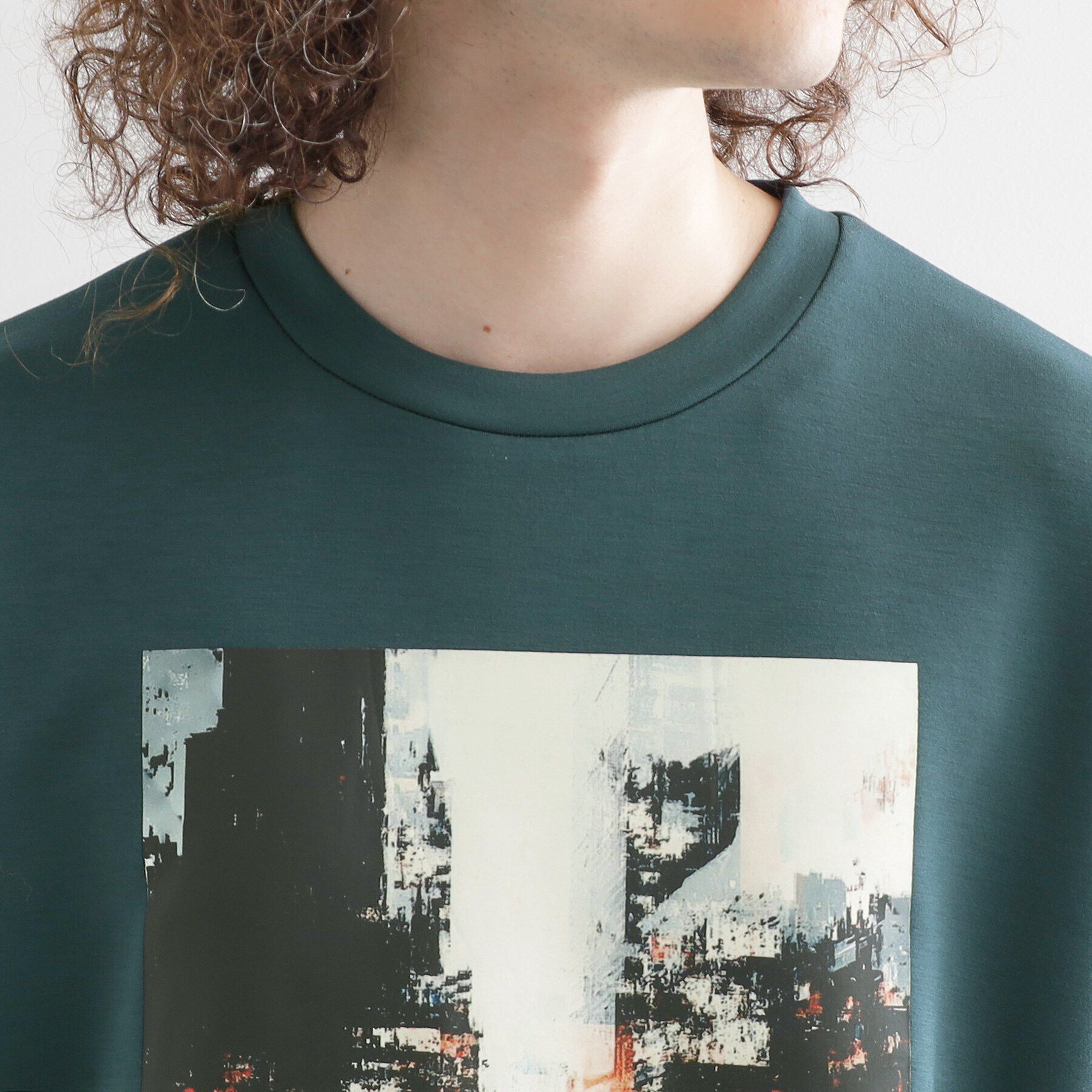 tk.TAKEO KIKUCHI「アーバングラフィックブラシ刺繍Tシャツ」|Tシャツ・カットソー|