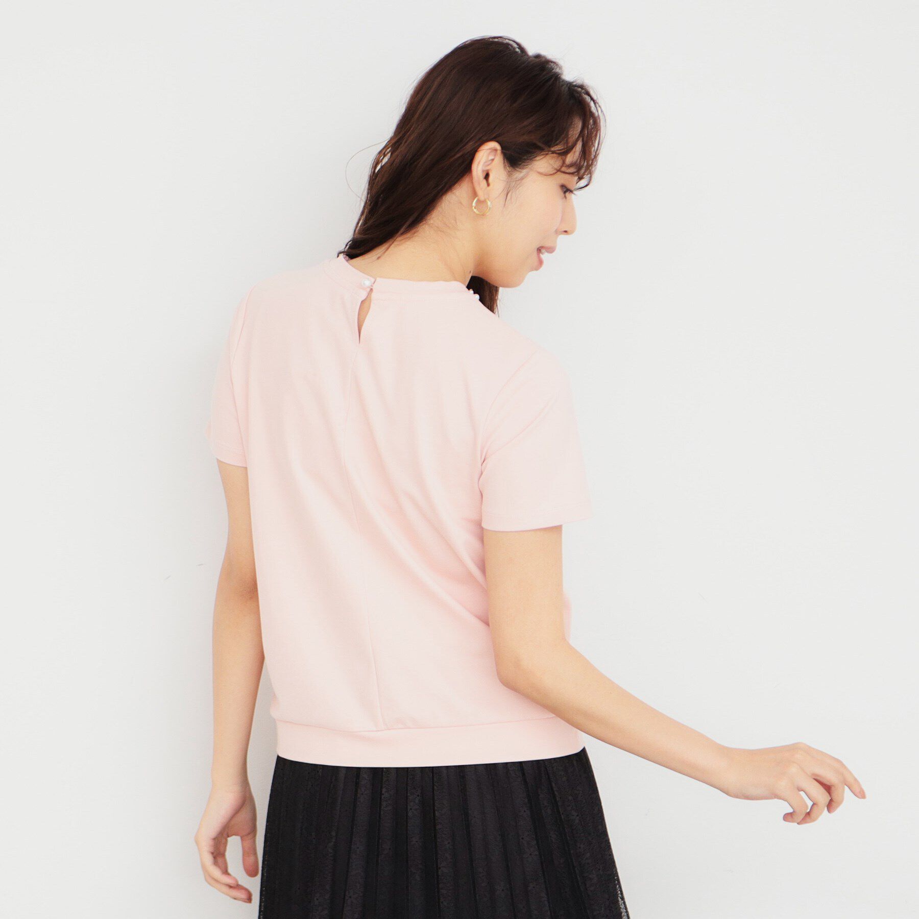 index「UV ストレッチポンチビジューネックトップス【接触冷感/洗濯機洗い可】」|Tシャツ・カットソー|