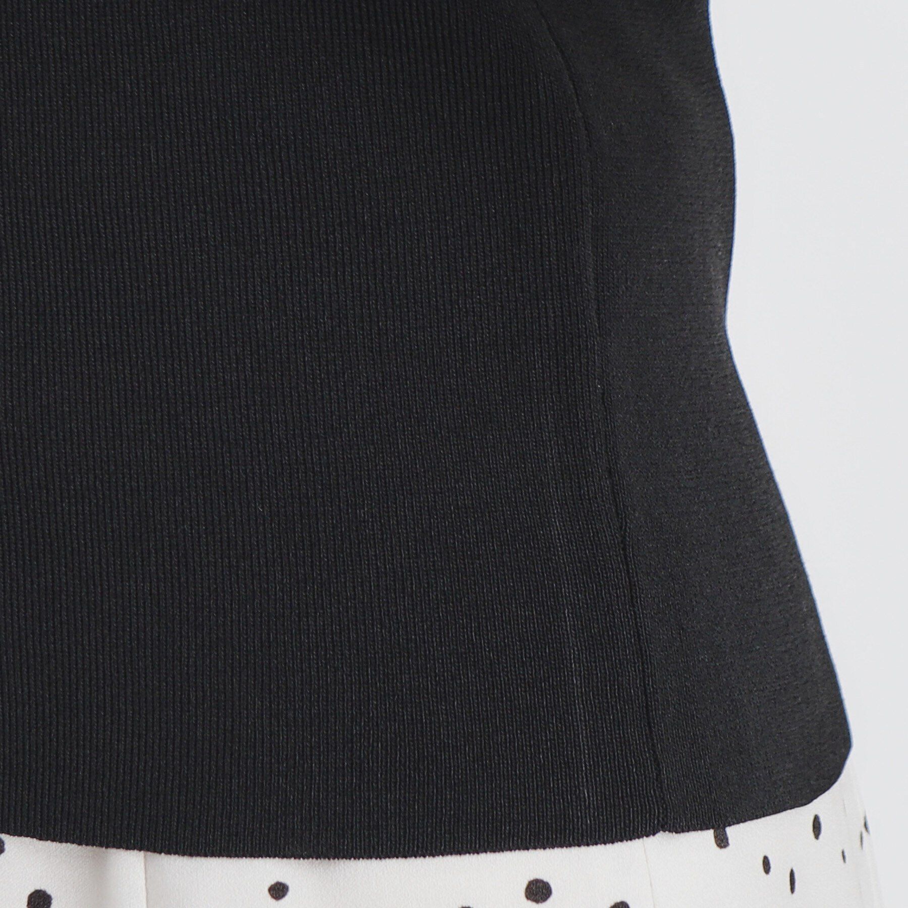 index「スクエアホルターネックニット【洗濯機洗い可】」|ニット・セーター|