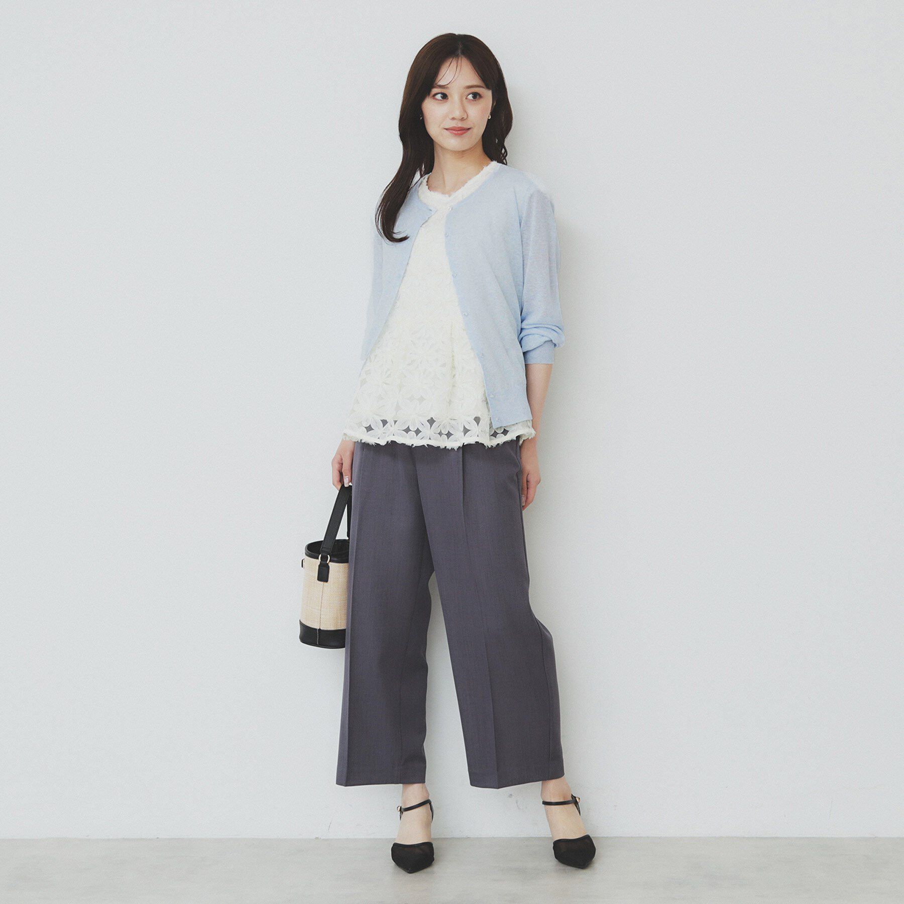 index「《7色展開/XS-LLサイズ》ビジューボタンクルーネックカーディガン【洗濯機洗い可】」|カーディガン|