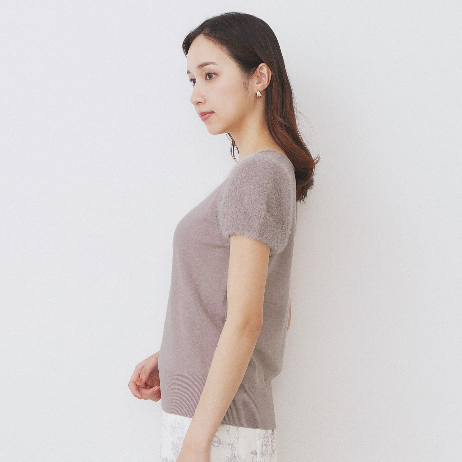 index「《6色展開》フェザーパフスリーブVネックニット【洗濯機洗い可】」|ニット・セーター|