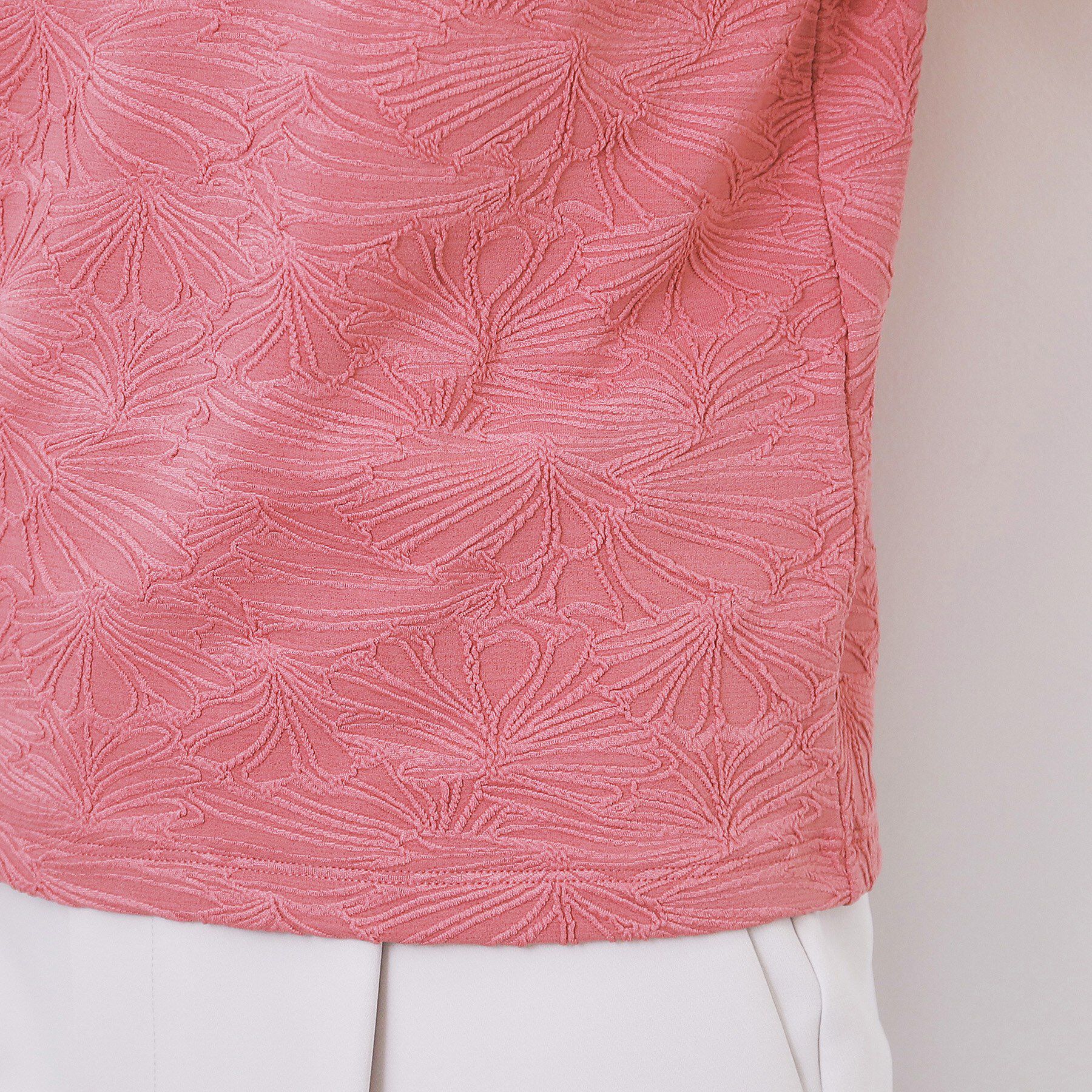 index「フラワージャカードパフスリーブトップス【洗濯機OK】」|Tシャツ・カットソー|