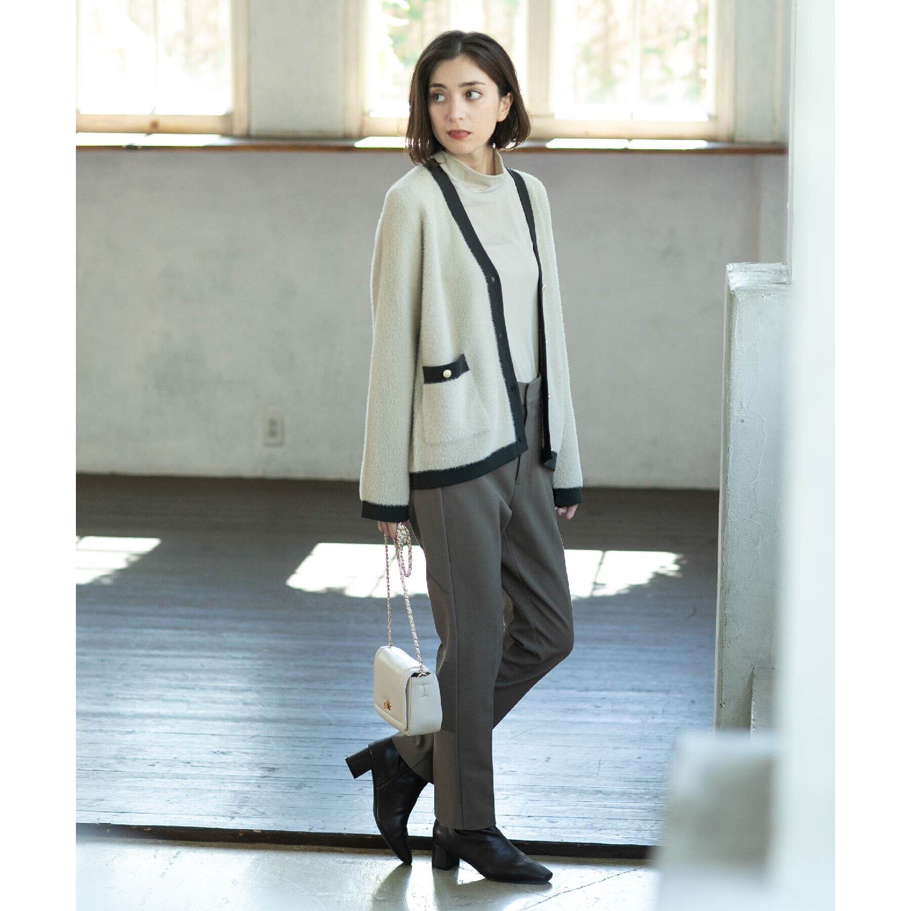 OPAQUE.CLIP「フェザーヤーン配色Vネックカーディガン【洗濯機洗い可】」|カーディガン|