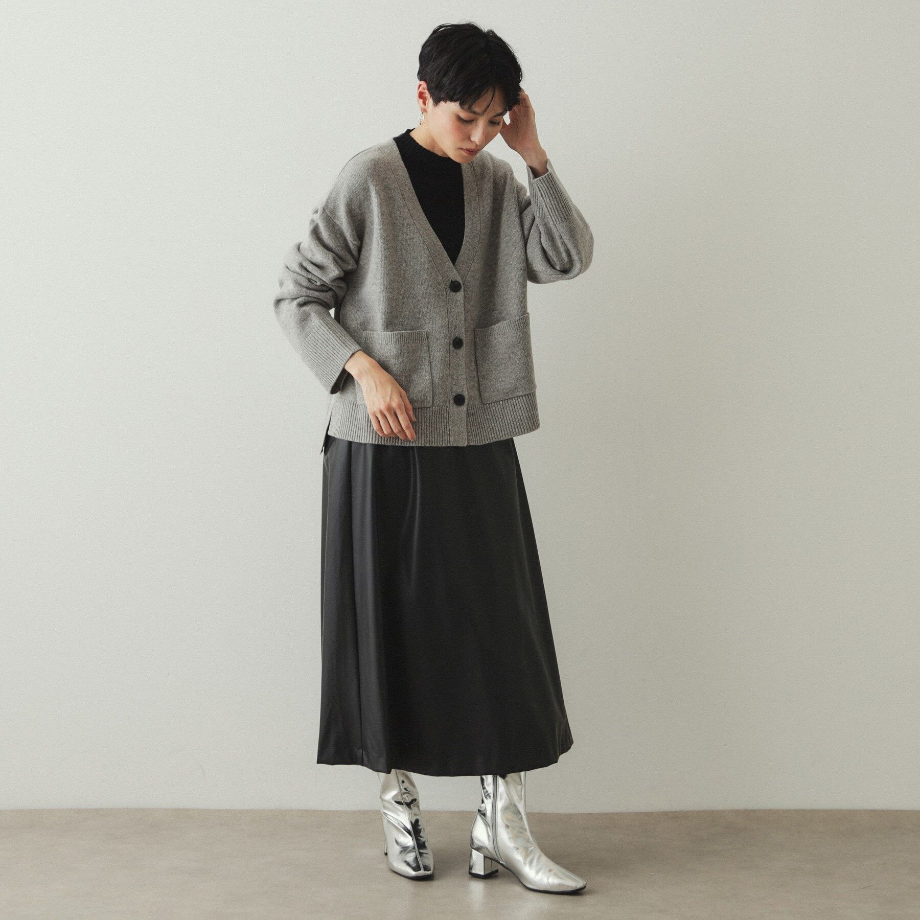 OPAQUE.CLIP「ミドルゲージVネックニットカーディガン／FILIVIVI・フィルビビ【洗える】」|カーディガン|