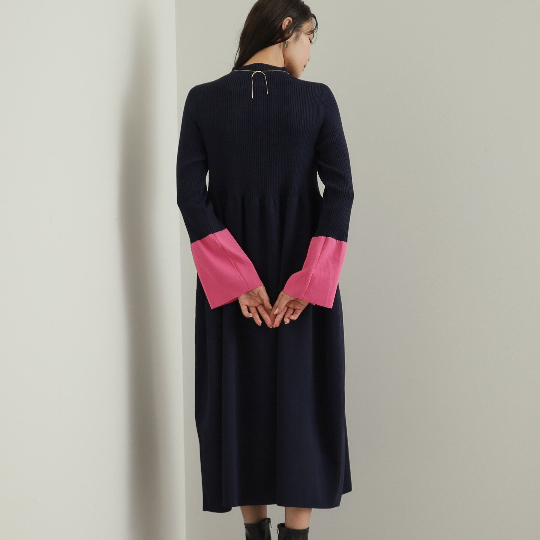 OPAQUE.CLIP「《STORY掲載》配色フレアスリーブニットワンピース【洗濯機洗い可】」|ワンピース|