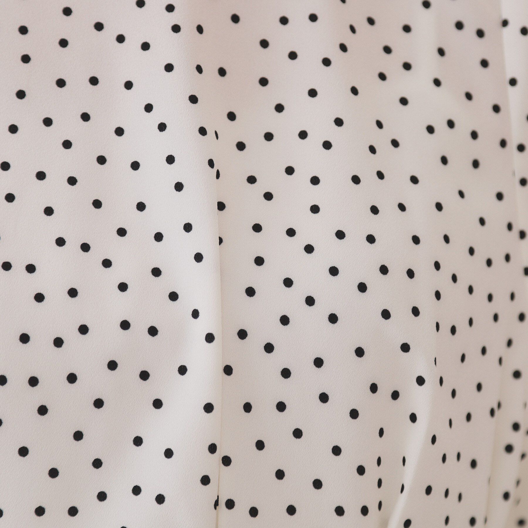 OPAQUE.CLIP「ドットプリントタックブラウス【洗濯機洗い可】」|シャツ・ブラウス|