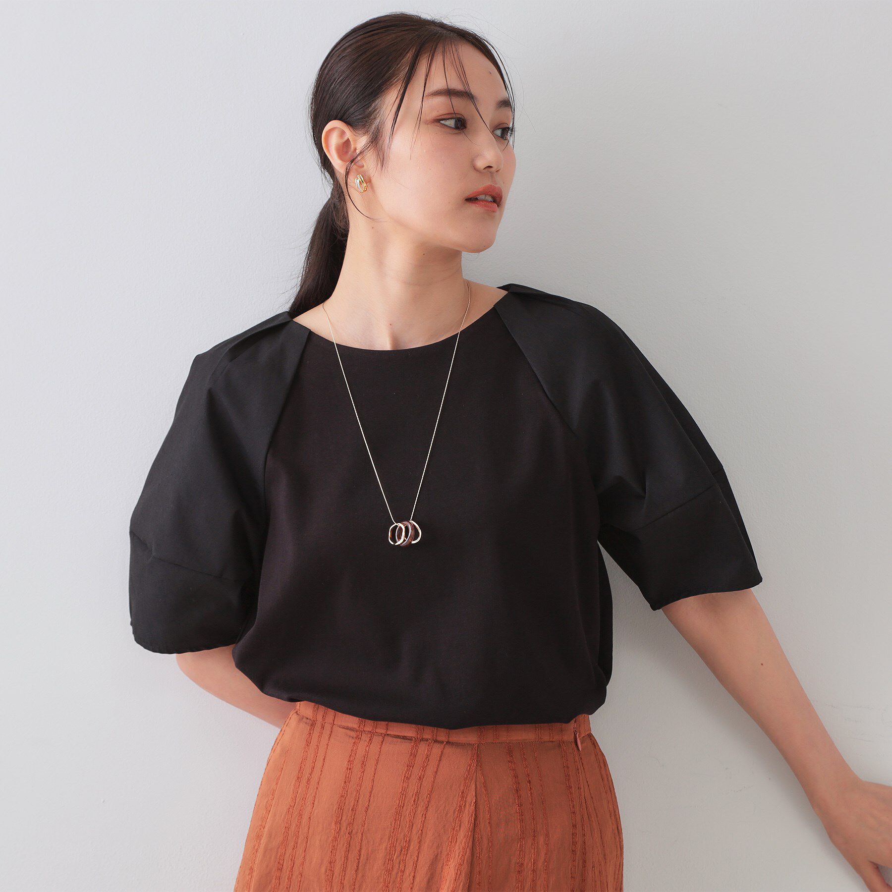 OPAQUE.CLIP「《S-LLサイズ》ランタンスリーブトップス【UV/接触冷感/洗濯機洗い可】」|Tシャツ・カットソー|ブラック(019)