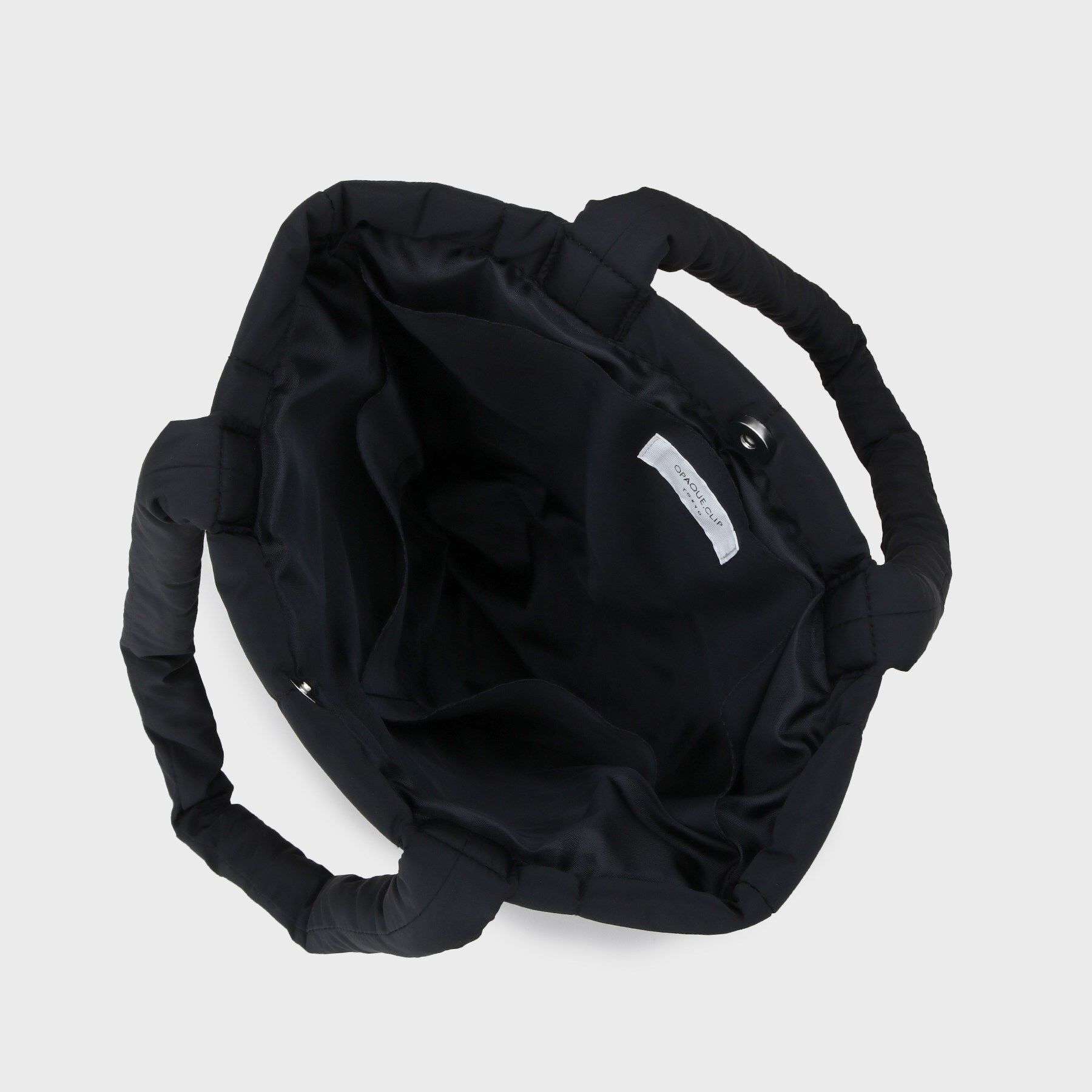 OPAQUE.CLIP「【軽量／カラビナチャーム付き／A4サイズ対応】ストライプキルトパフィートートバッグ」|トートバッグ|