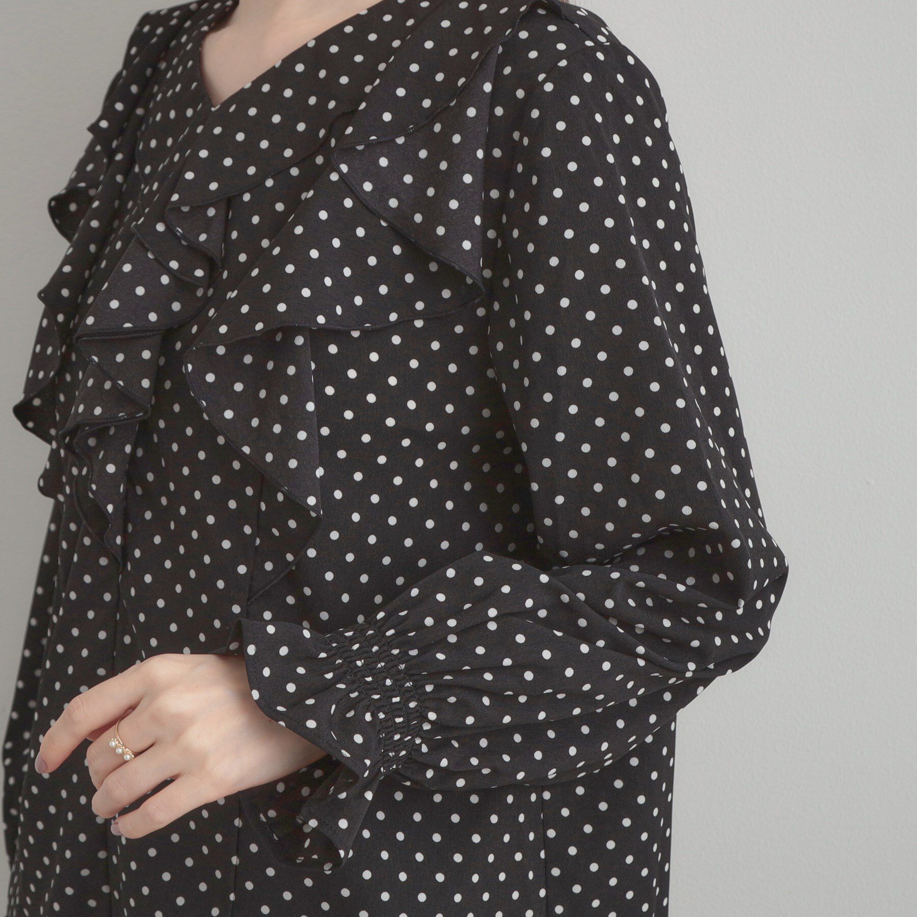 Couture broach「【大人可愛い・通勤】ラッフルフリルブラウス」|シャツ・ブラウス|