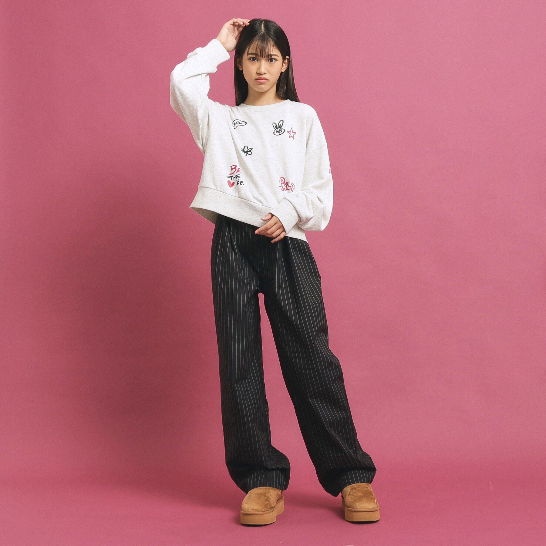 PINK-latte「落書き風プリント短丈プルオーバー」|Tシャツ・カットソー|