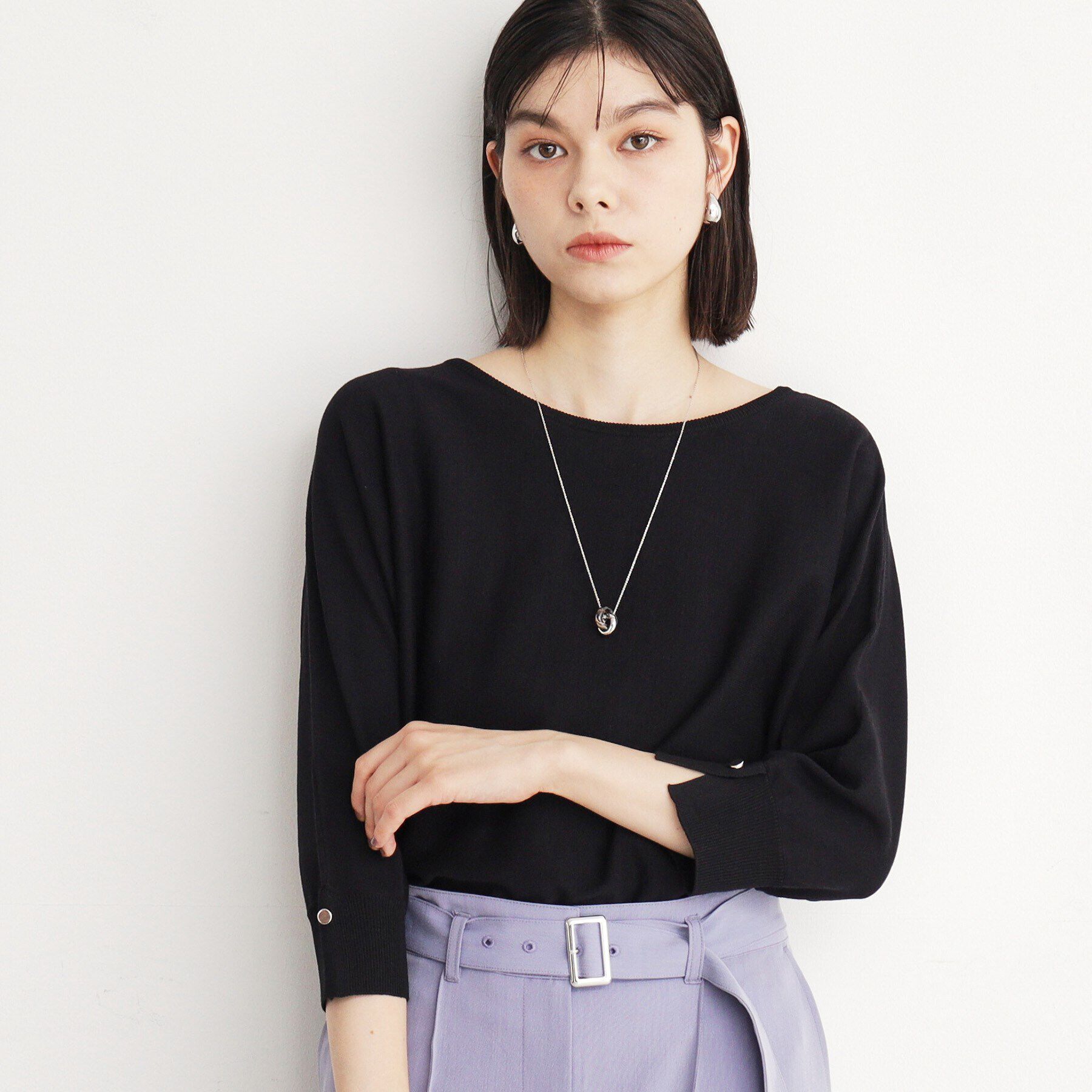 THE SHOP TK「【二の腕カバー/毛玉になりにくい/前後2WAY】袖スリットドルマンニット/洗える」|ニット・セーター|ブラック(019)