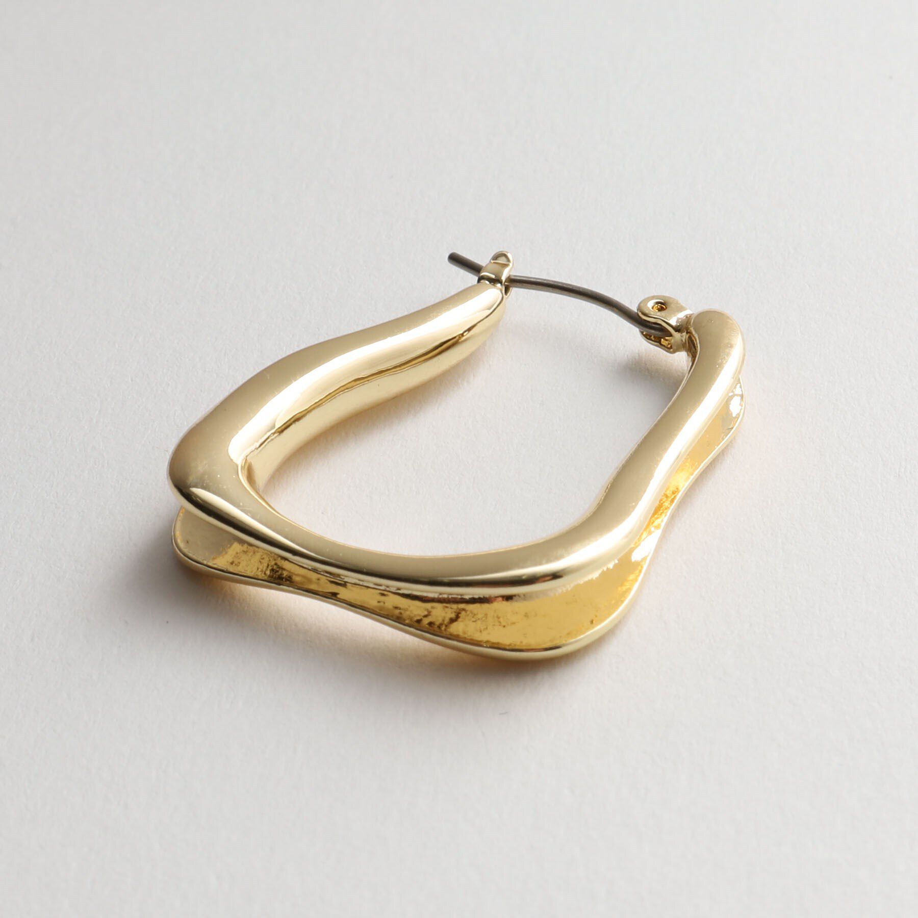 THE SHOP TK「【＠BAILA掲載】変形メタルループピアス/ヒルナンデス！で紹介」|ピアス|