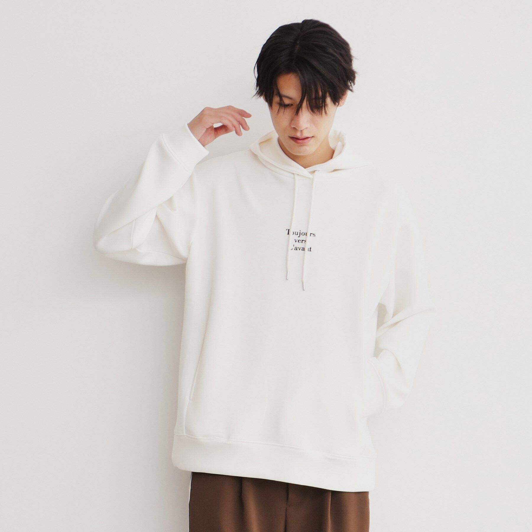 THE SHOP TK「プリントダンボールパーカー ビッグシルエット／ユニセックス」|パーカー|オフホワイト(003