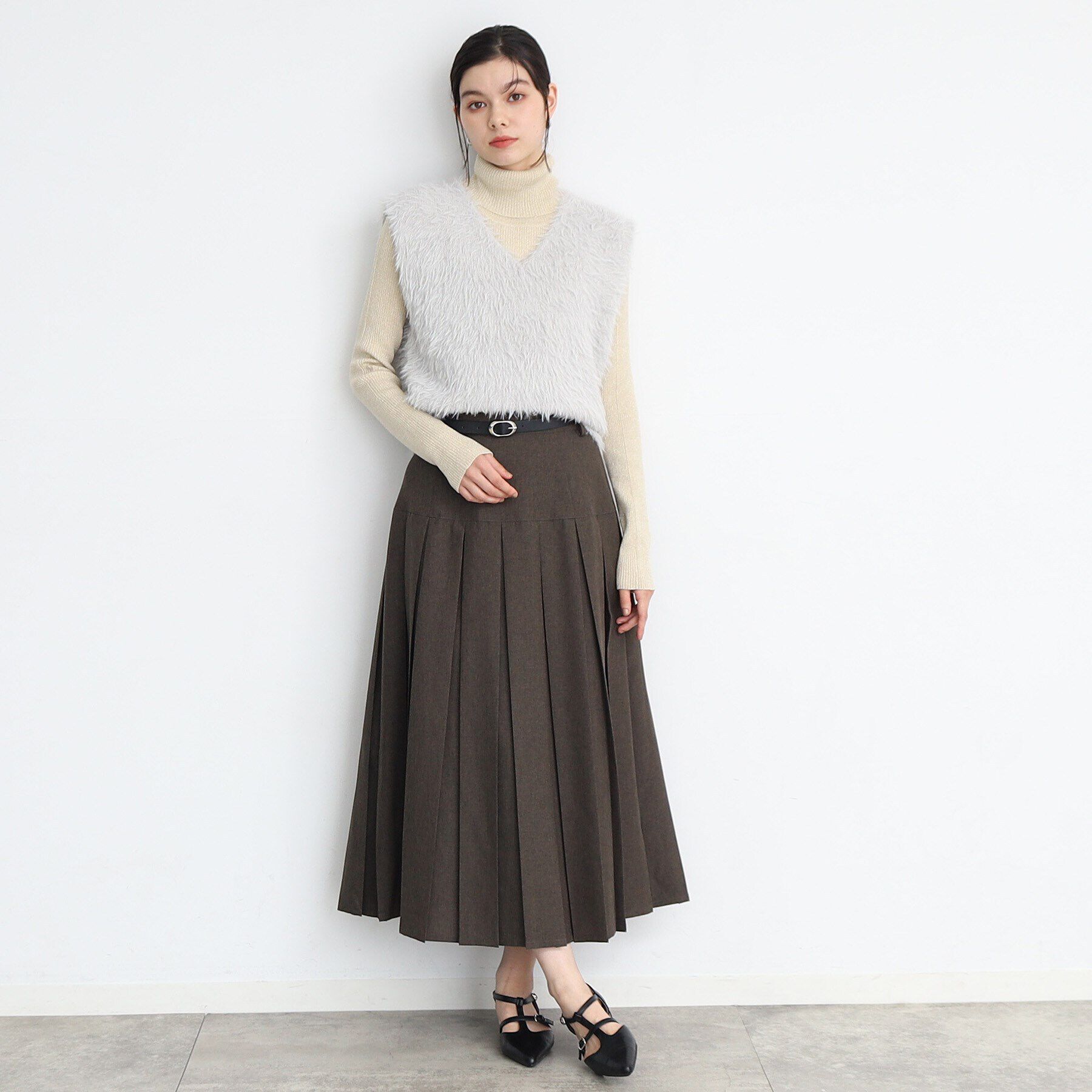 THE SHOP TK「【ヒルナンデス！で紹介】Vネックフェザーベスト/洗える」|ベスト・ジレ|