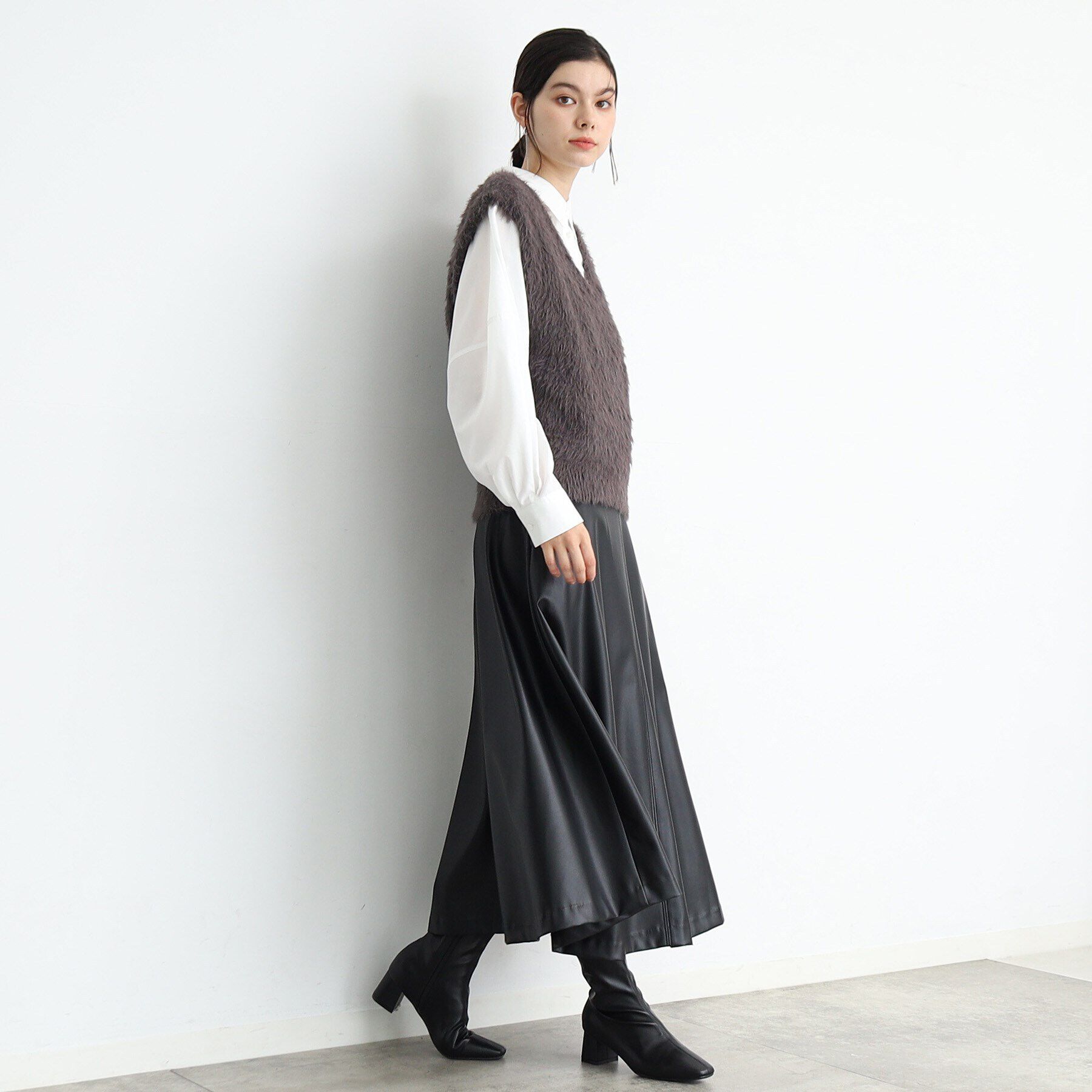 THE SHOP TK「【ヒルナンデス！で紹介】Vネックフェザーベスト/洗える」|ベスト・ジレ|