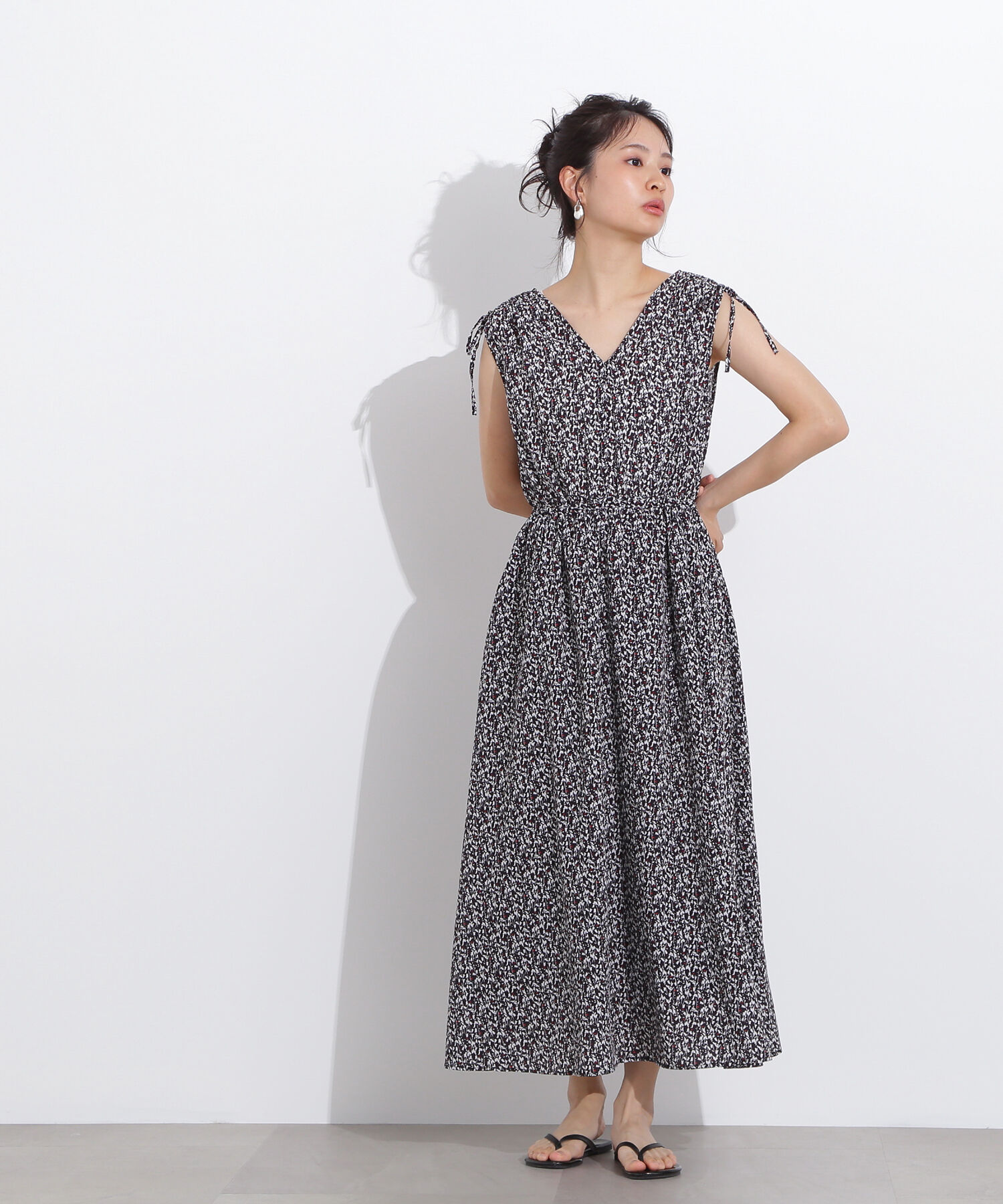  「フラワープリントノースリーブワンピース」|ワンピース|