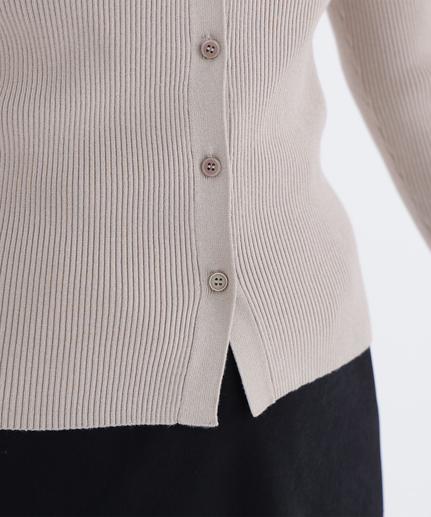  「襟付Vネックリブニット」|ニット・セーター|