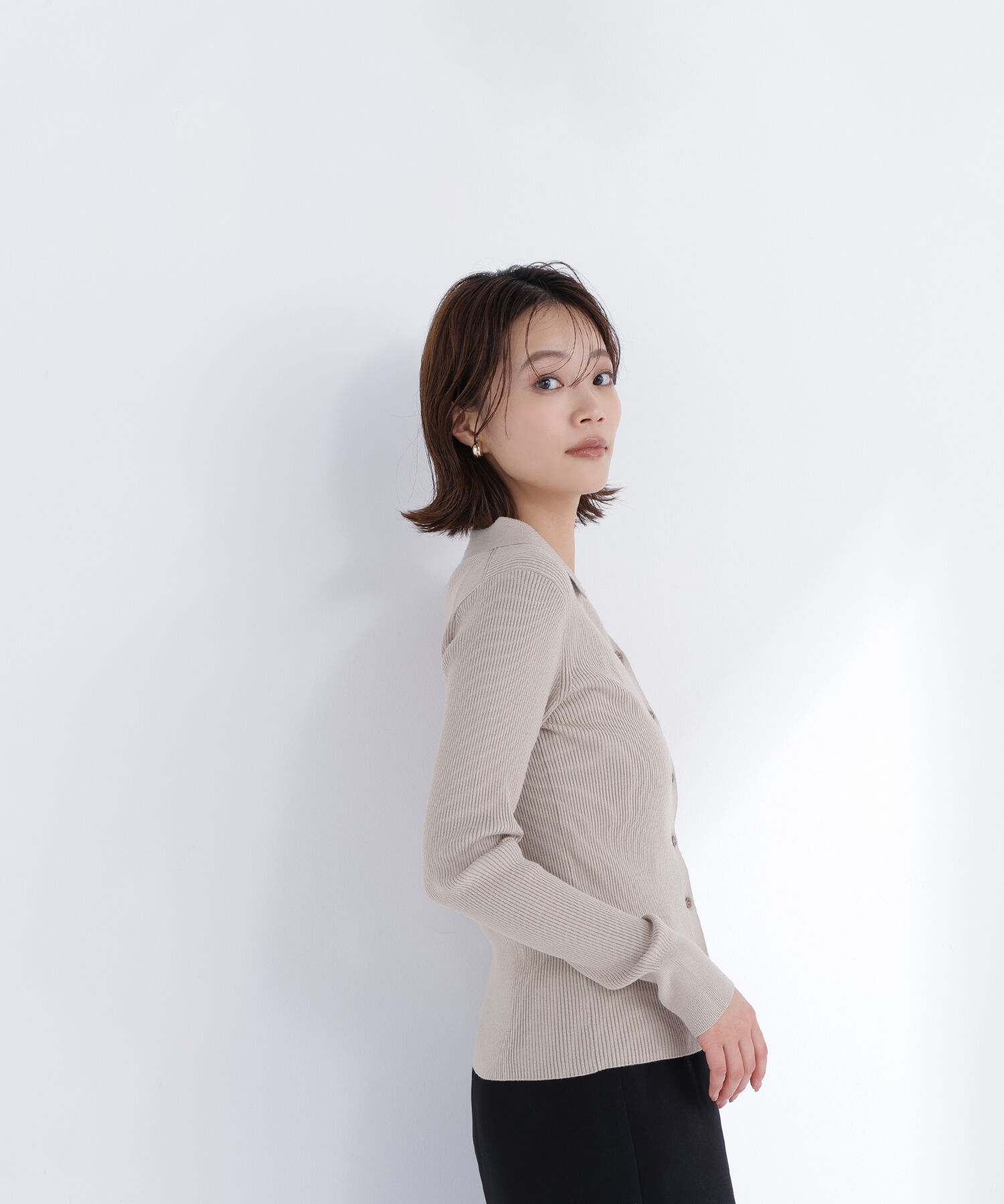  「襟付Vネックリブニット」|ニット・セーター|