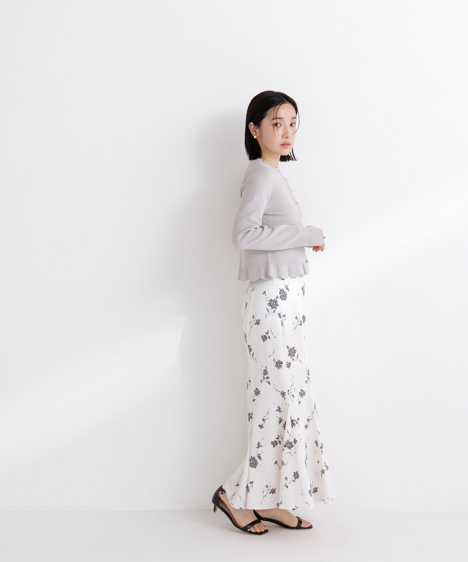  「メタルボタンフリルカーディガン」|ニット・セーター|