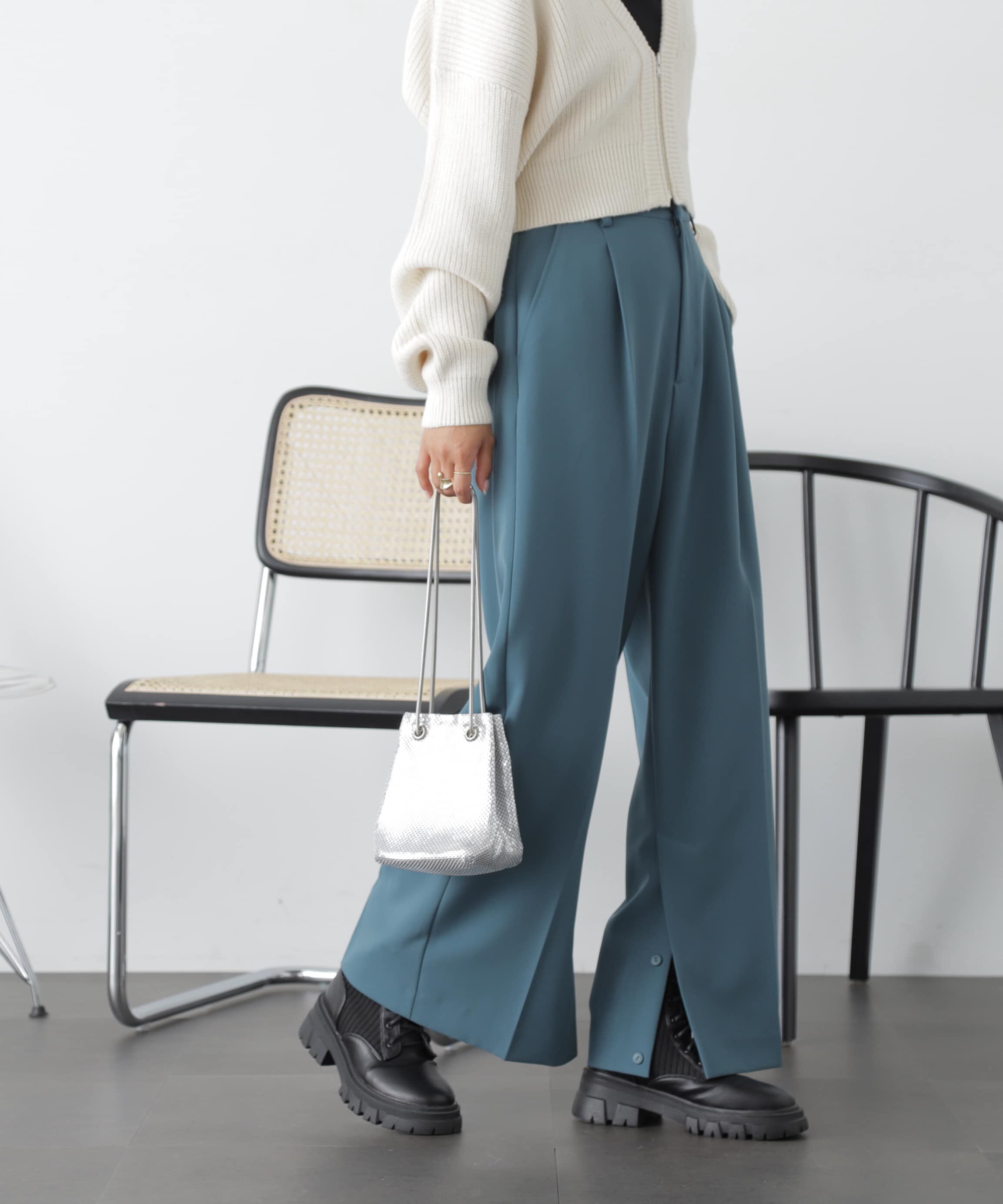  「内スリットストレートワイドパンツ」|その他|グリーン