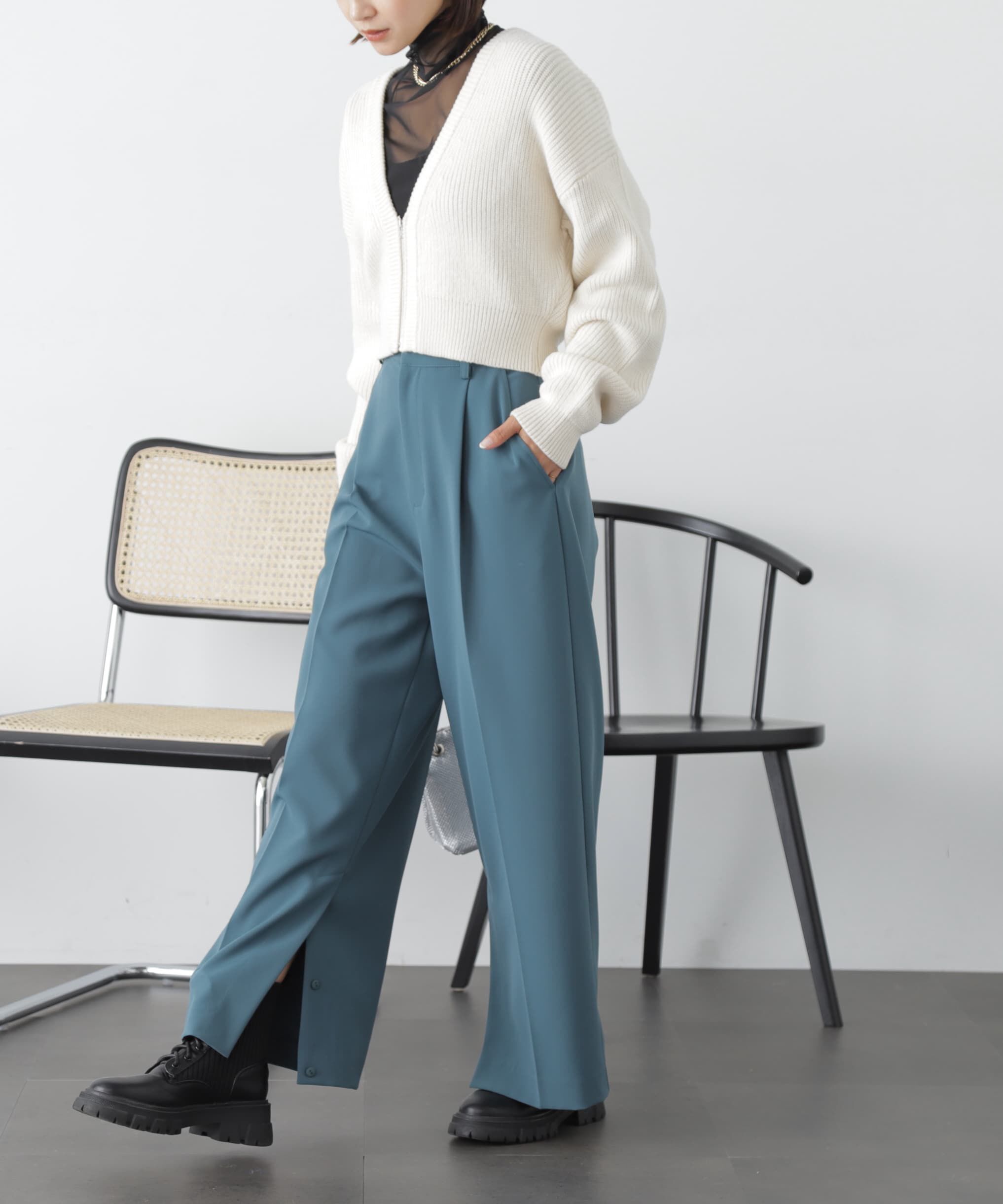  「内スリットストレートワイドパンツ」|その他|