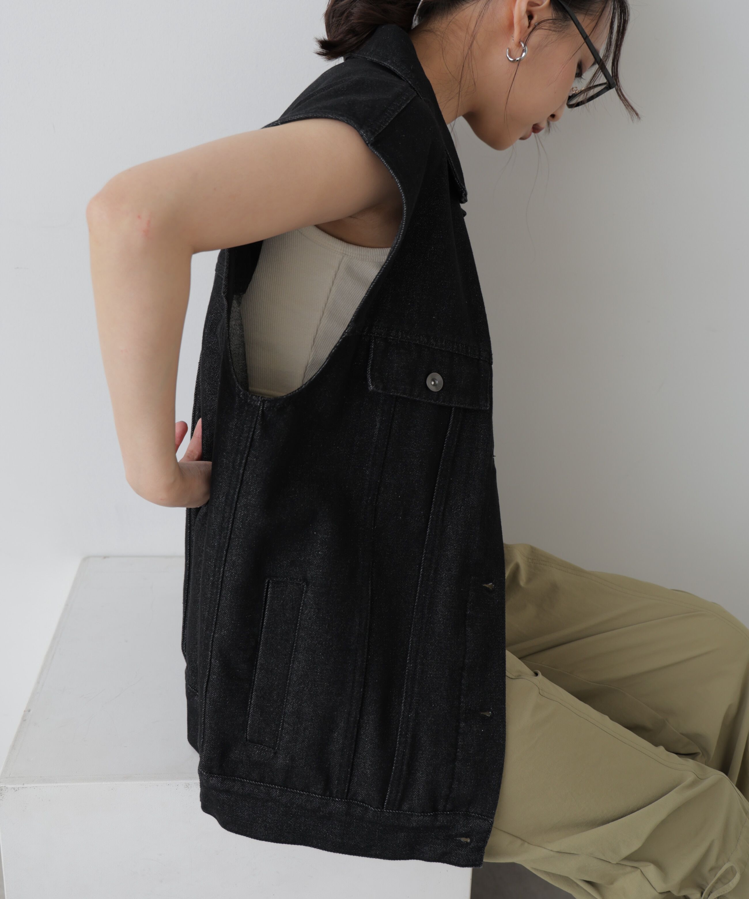  「ミドル丈デニムベスト」|ブルゾン・スタジャン|