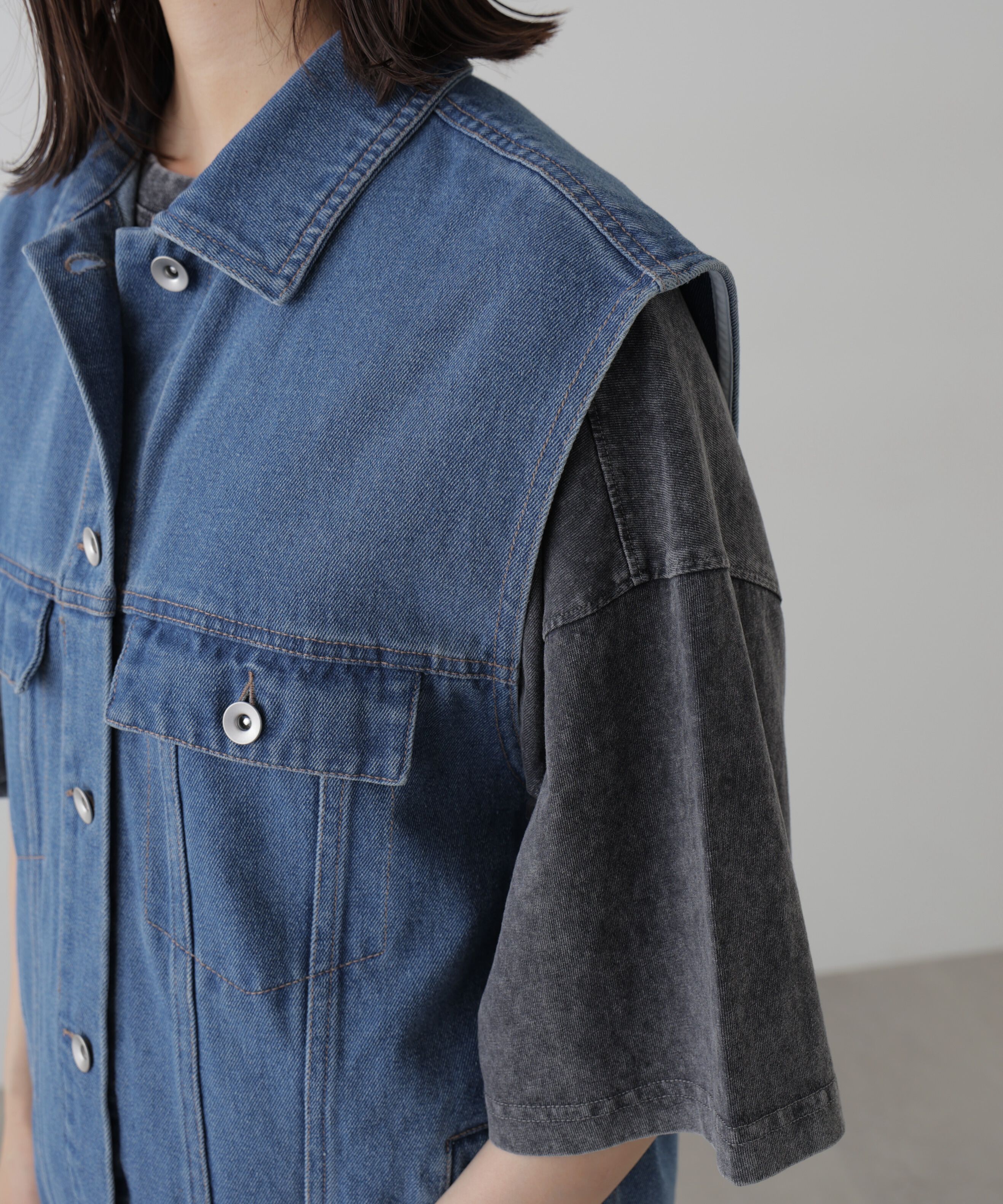  「ミドル丈デニムベスト」|ブルゾン・スタジャン|