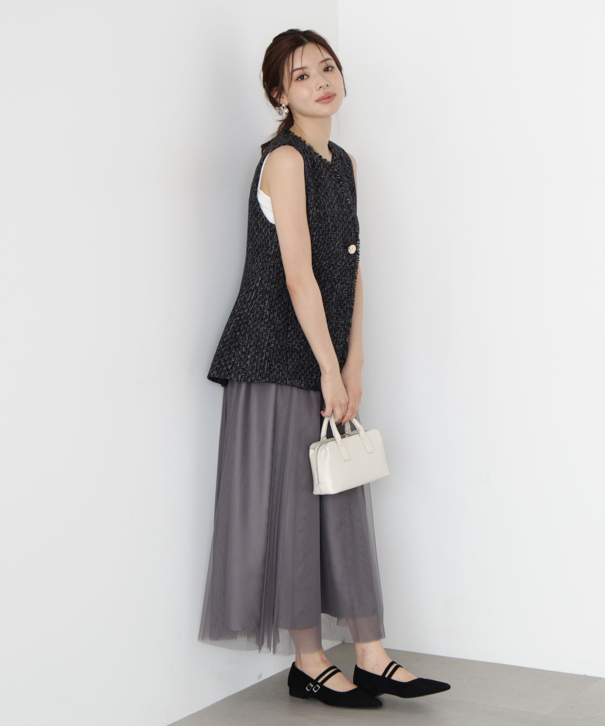 PROPORTION BODY DRESSING「ニュアンス釦ツイードジレ 25AW」|ブルゾン・スタジャン|