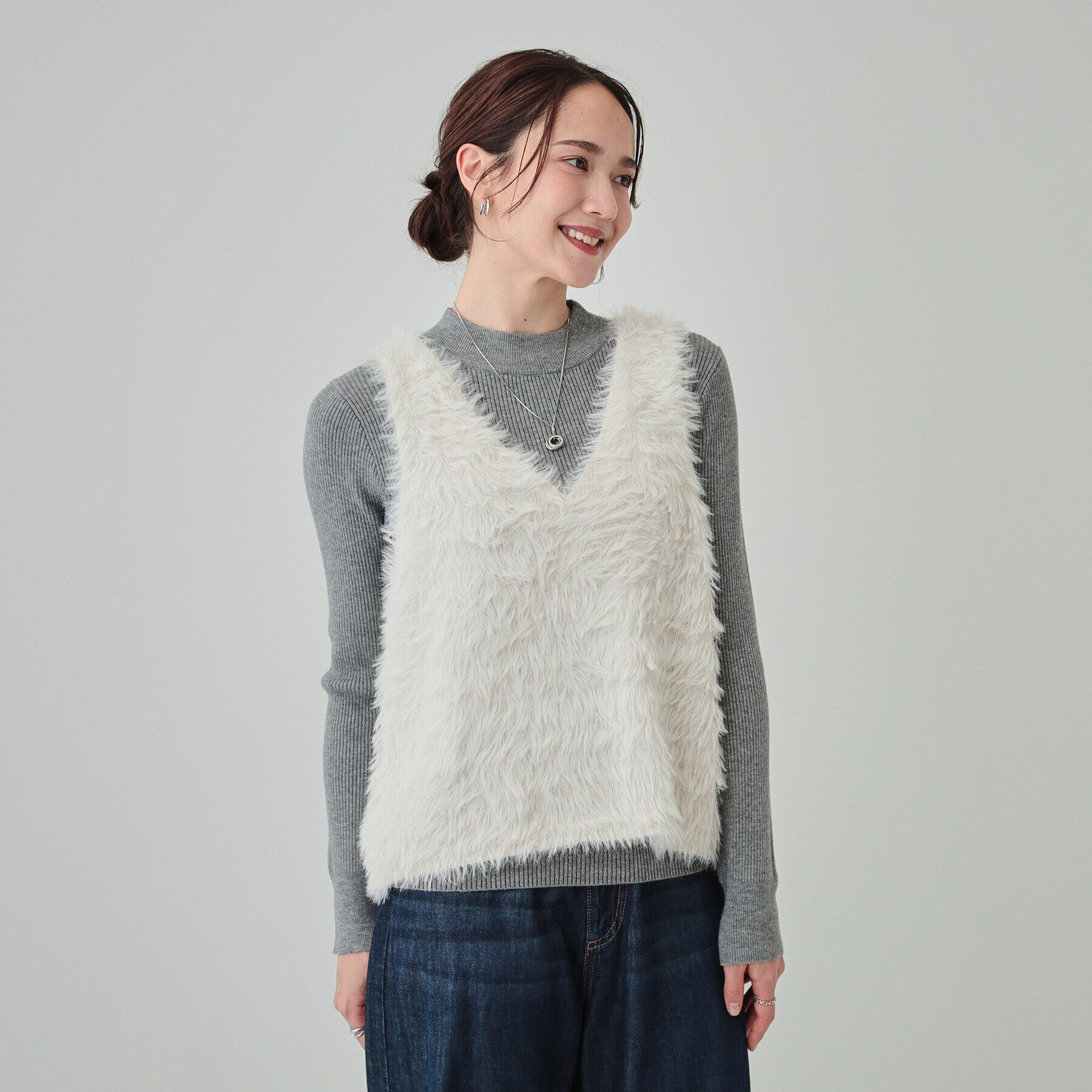 SHOO･LA･RUE「【S-LL/2点セット】大人のフェミニンカジュアルに　フェザー調ベスト+リブニット」|ニット・セーター|