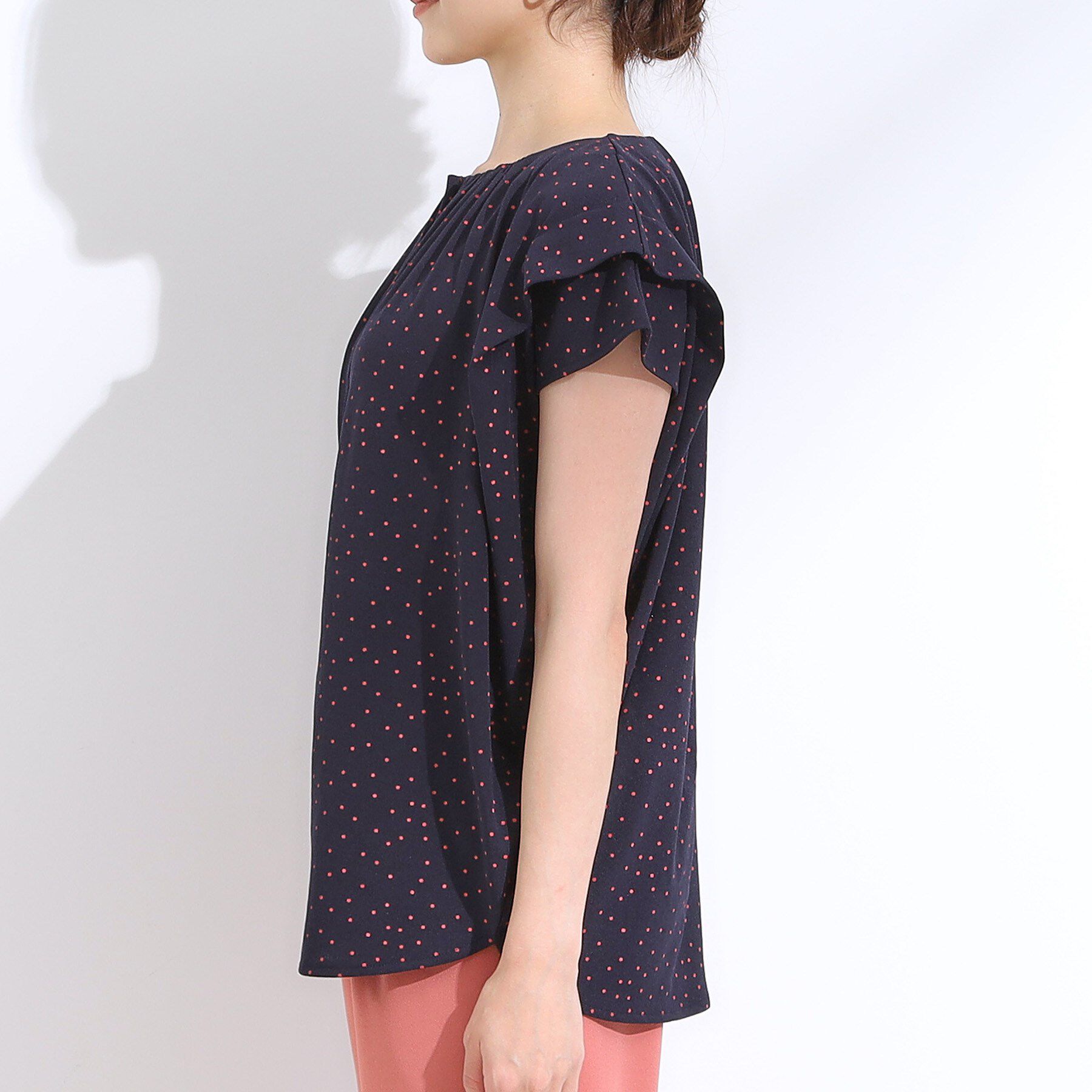 SHOO･LA･RUE「【S-LL/ひんやり】きちんと見えで好印象 ドット柄デザイントップス」|シャツ・ブラウス|