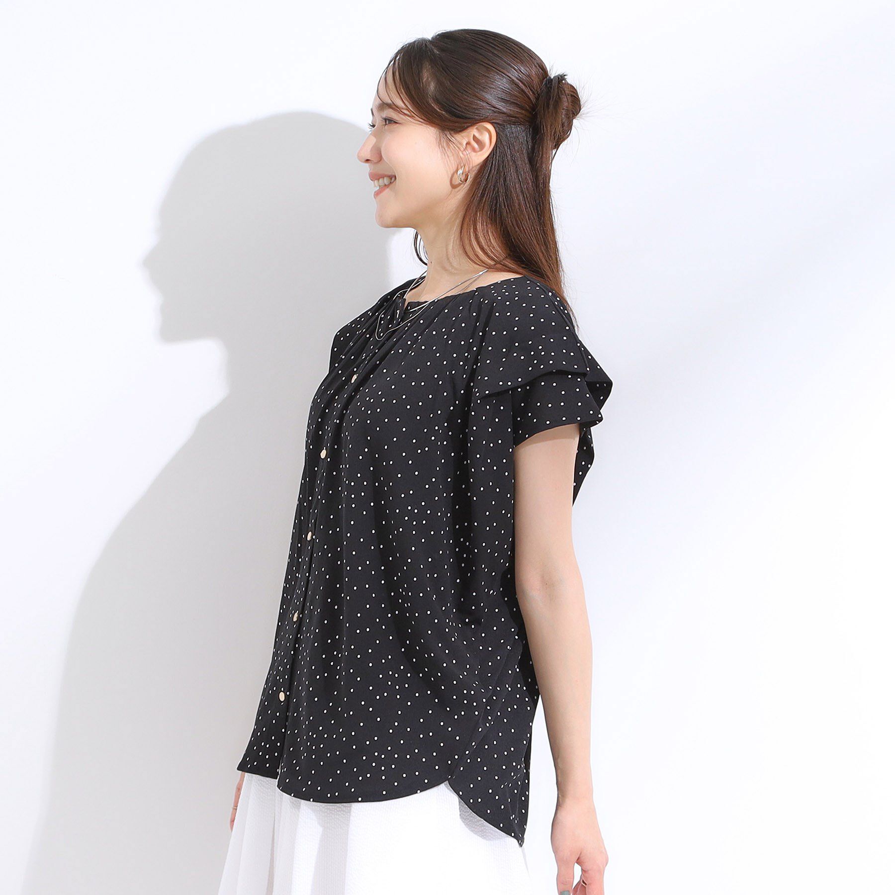 SHOO･LA･RUE「【S-LL/ひんやり】きちんと見えで好印象 ドット柄デザイントップス」|シャツ・ブラウス|