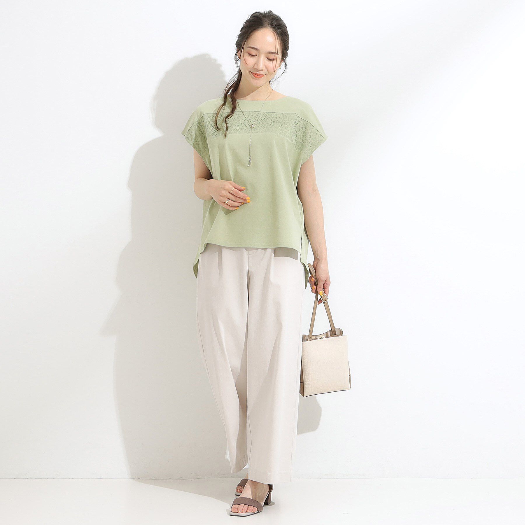 SHOO･LA･RUE「【洗える/S-LL/体型カバー】レース使いが華やか フレンチスリーブコットンTシャツ」|Tシャツ・カットソー|