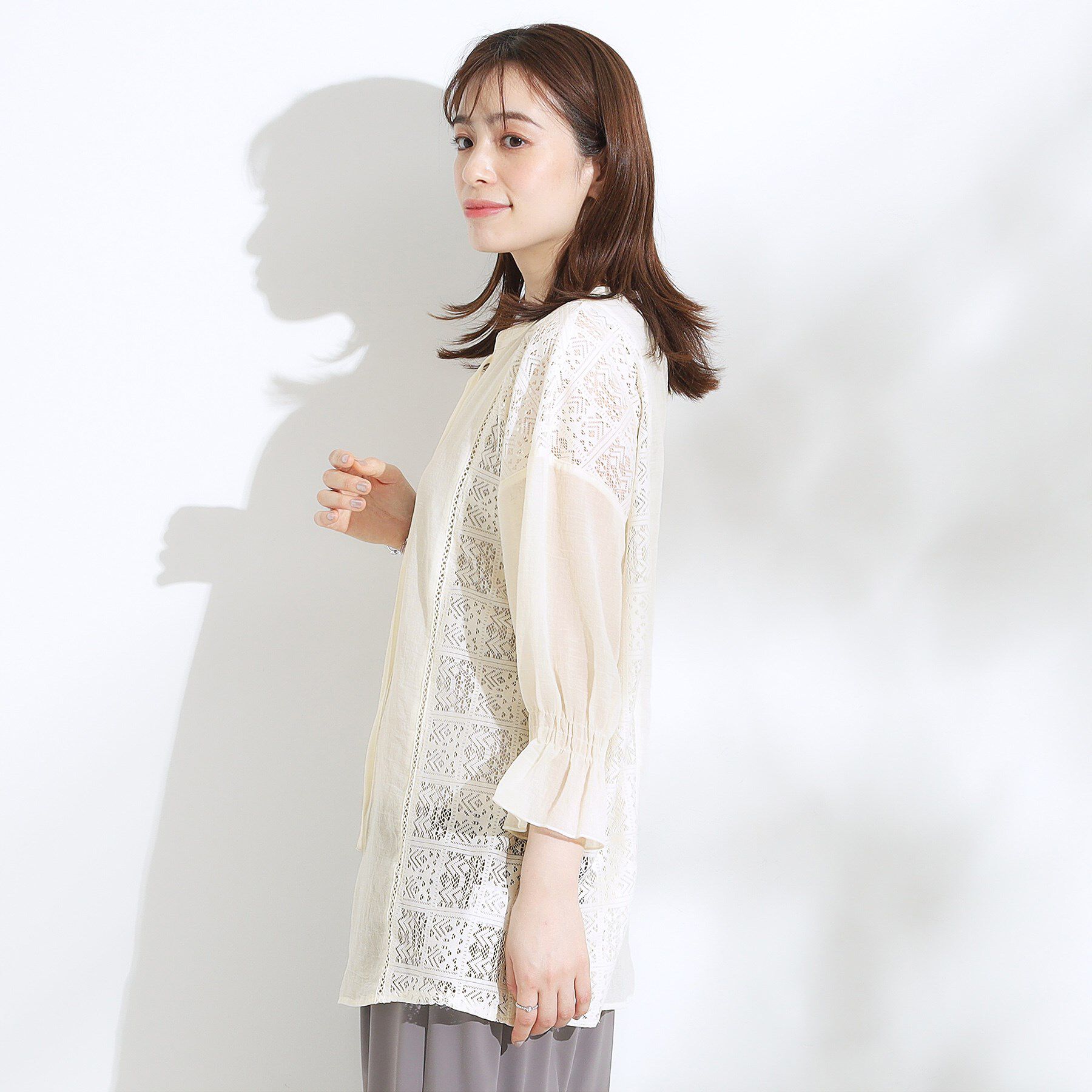 SHOO･LA･RUE「【着丈選べる】一枚でこなれ見え サイドレースブラウス」|シャツ・ブラウス|
