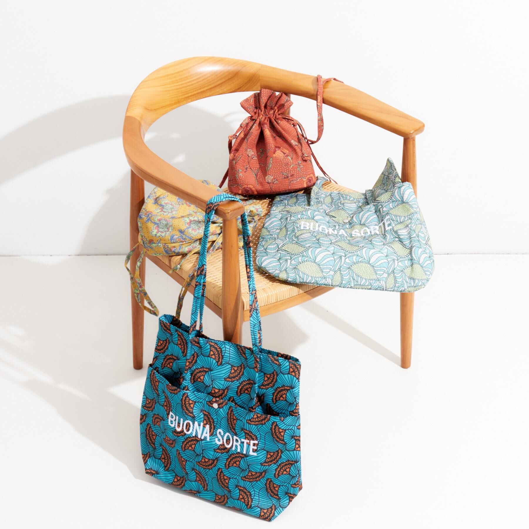 SHOO･LA･RUE「【A4サイズ】幸運を呼び寄せてくれそうな ラタプリント トートバッグ」|トートバッグ|