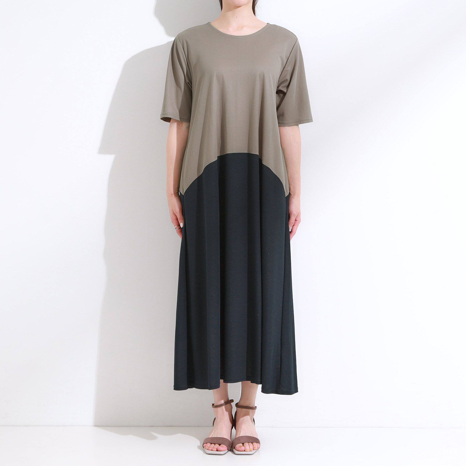 SHOO･LA･RUE「【S-LL/ひんやり/体型カバー】さらりと着られる バイカラーAラインワンピース」|ワンピース|