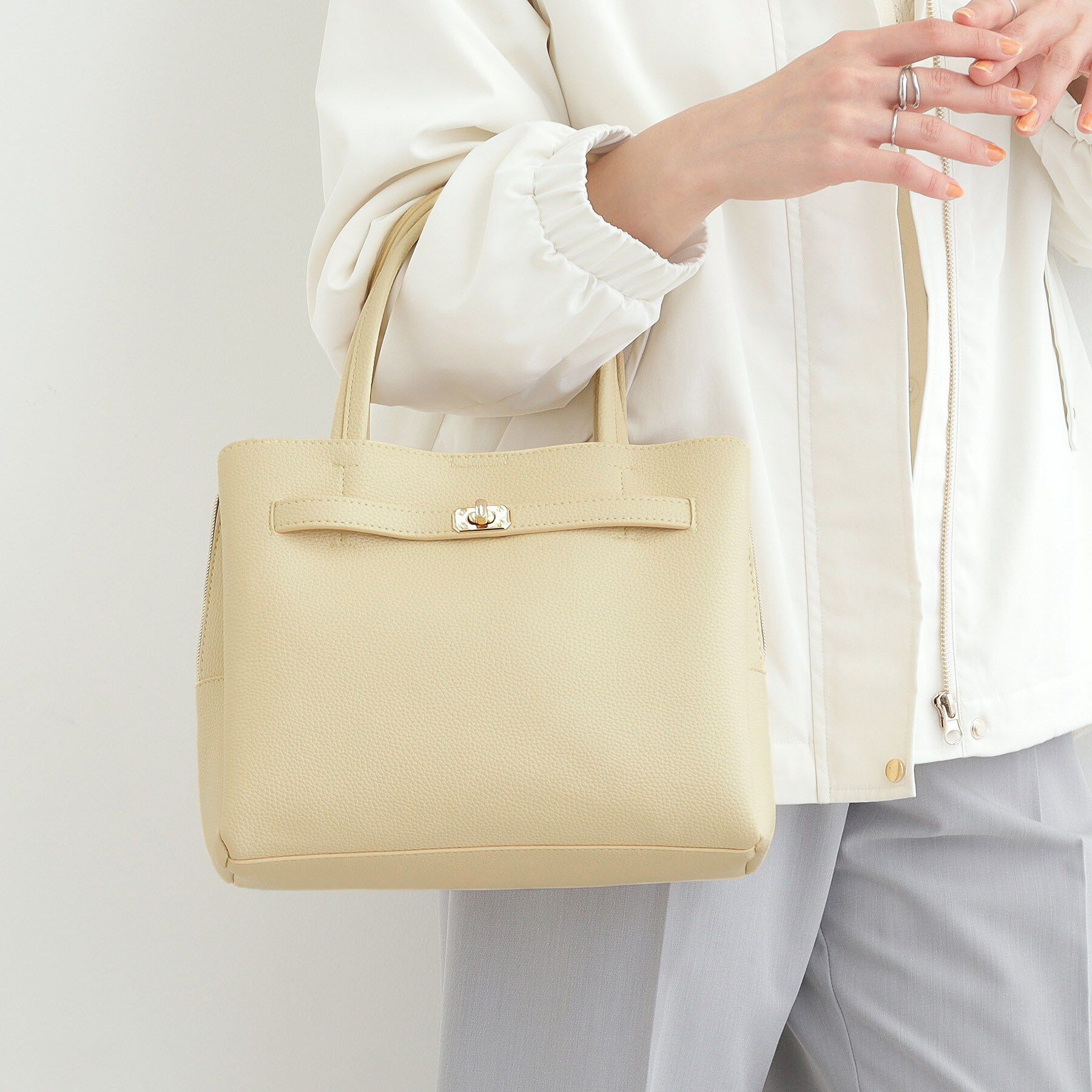 SHOO･LA･RUE「金具ベルトトートバッグ」|トートバッグ|イエロー(032)