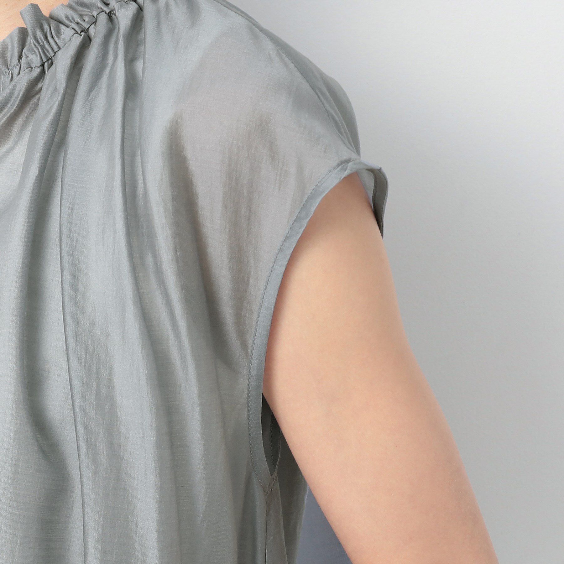 Dessin「【洗える】フリルネックブラウス」|シャツ・ブラウス|