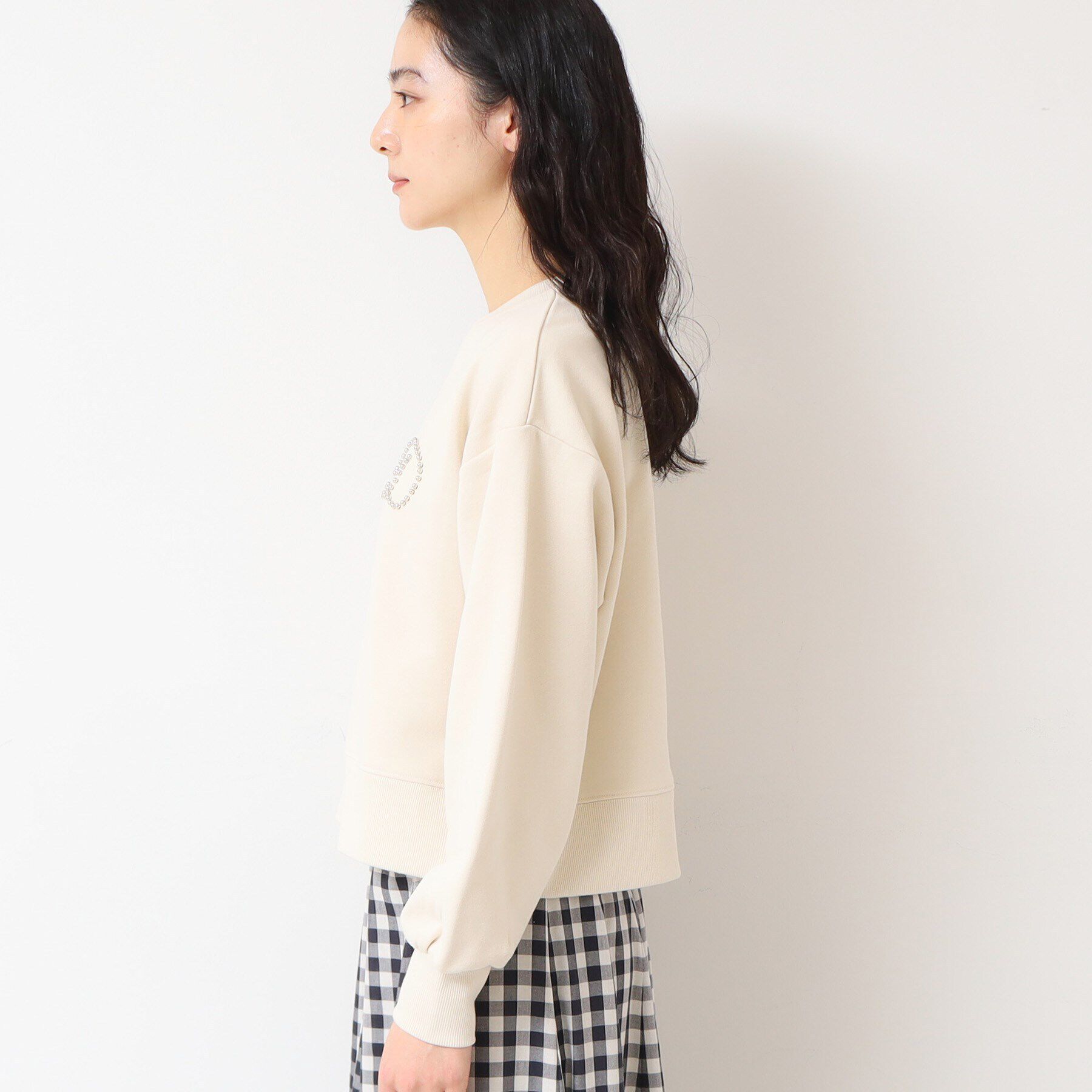 Dessin「【洗える】スタッズDマーク付きクロップド丈スウェット」|パーカー|